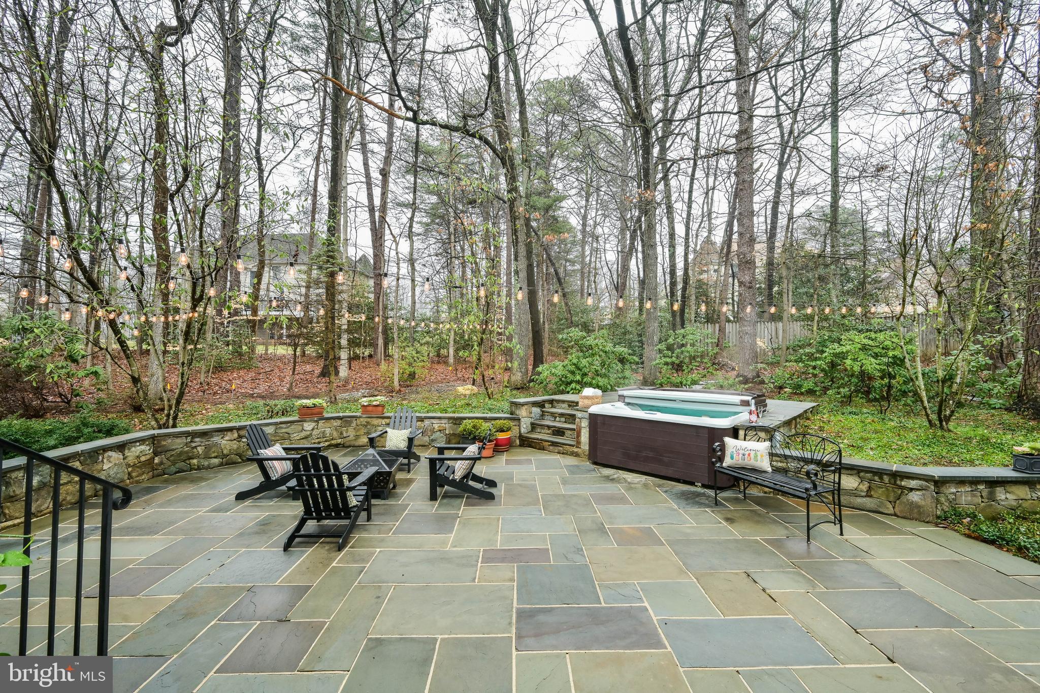 EDGEWATER - Residential