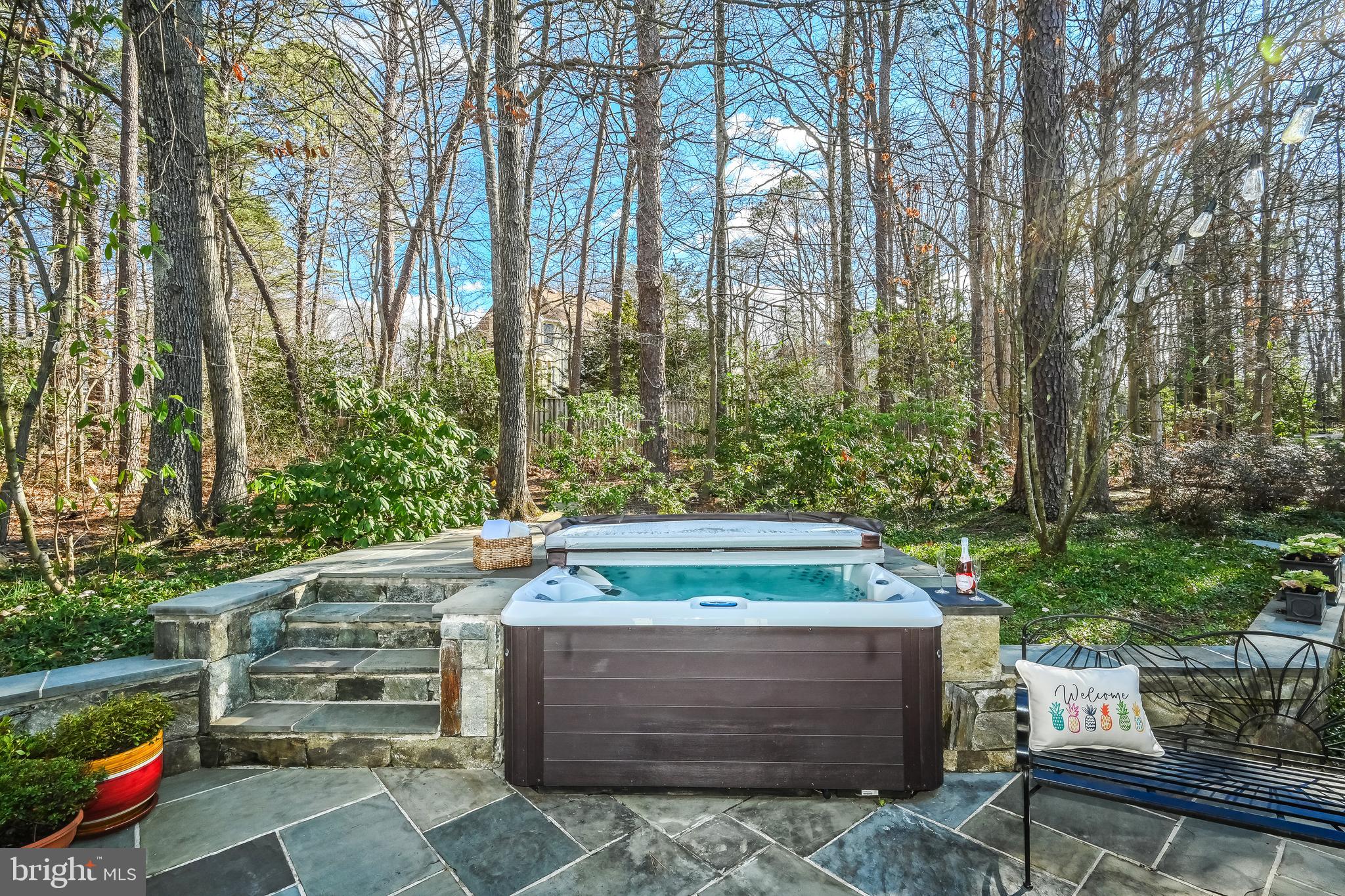 EDGEWATER - Residential