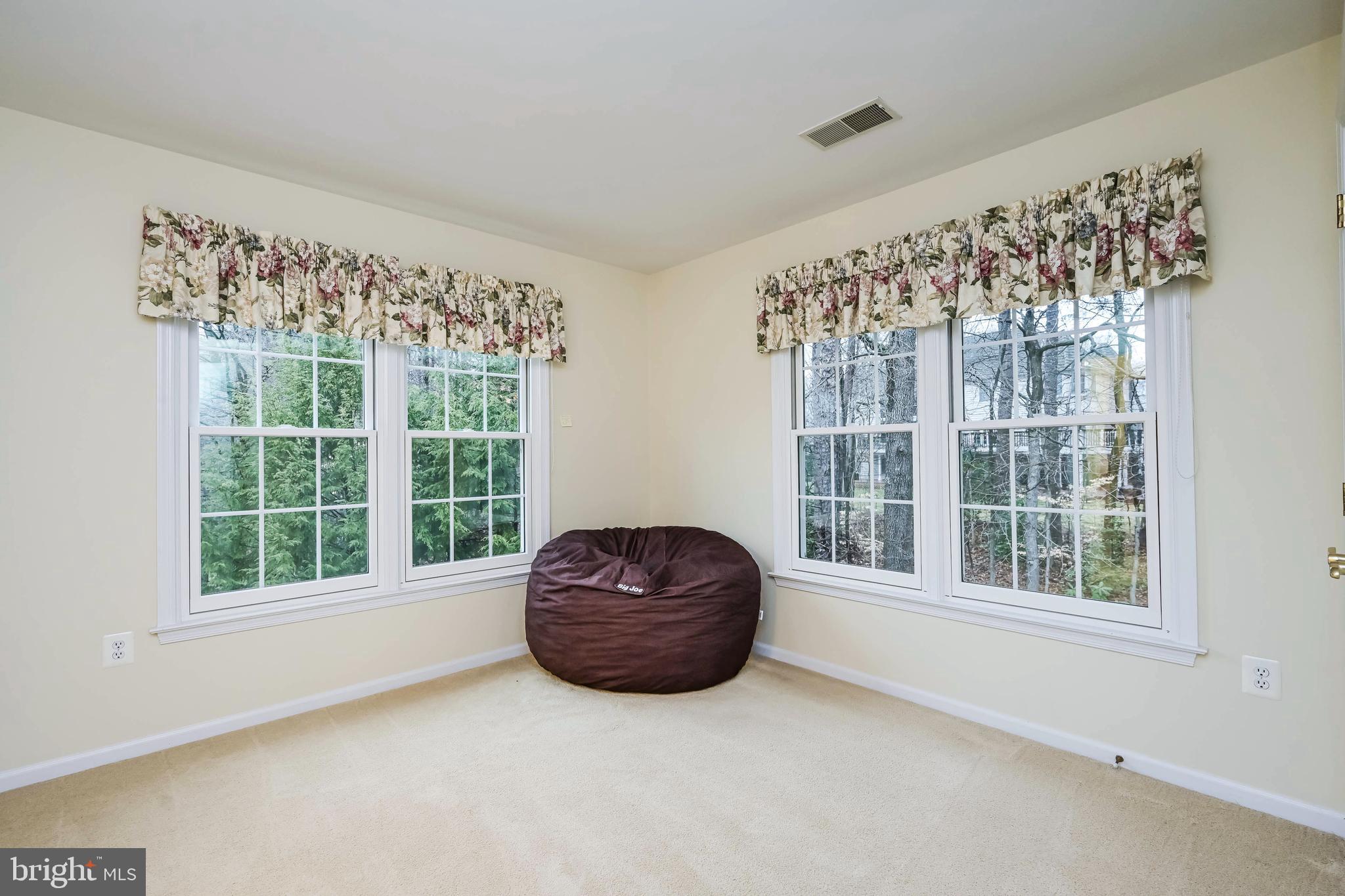 EDGEWATER - Residential