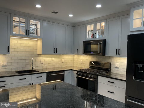 Photo of 8220 Crestwood Heights Drive #1603, MCLEAN, VA 22102 (MLS # VAFX2301446)