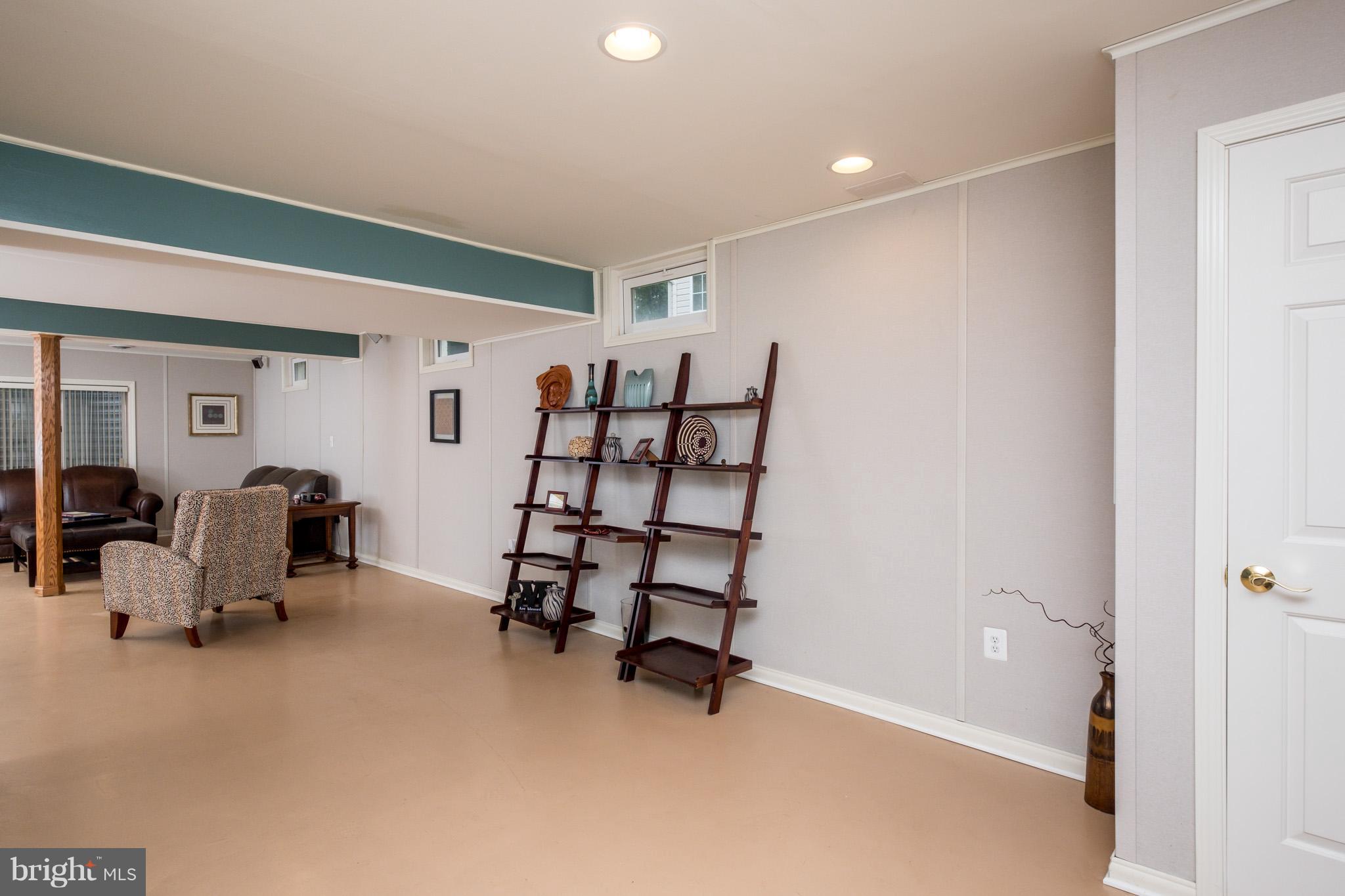 FOX CHASE - Residential