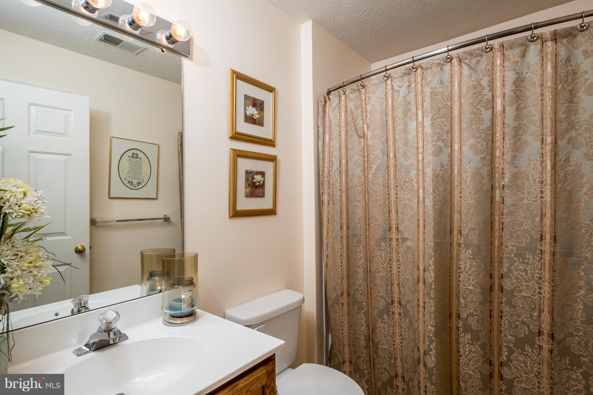 FOX CHASE - Residential