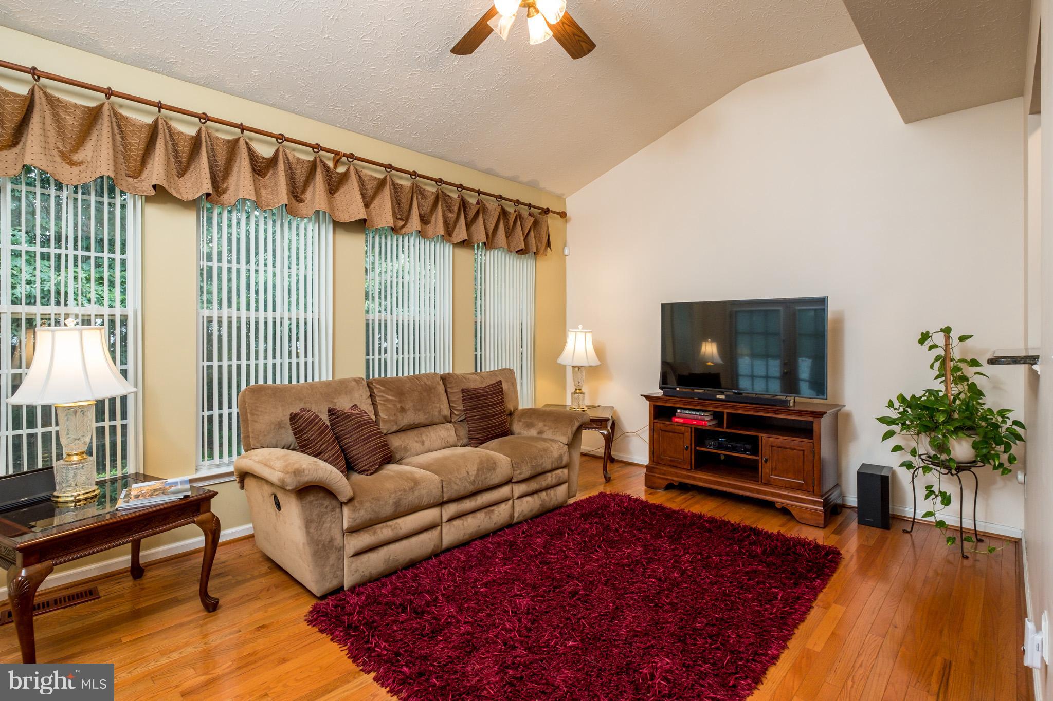 FOX CHASE - Residential