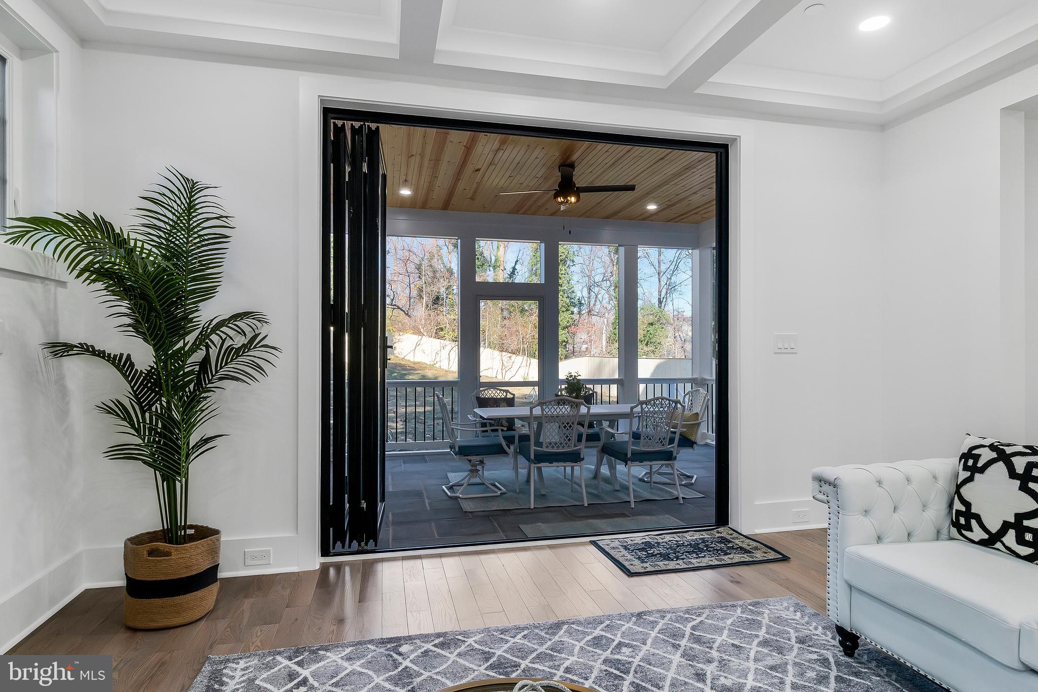 OAKLAND TERRACE - Residential