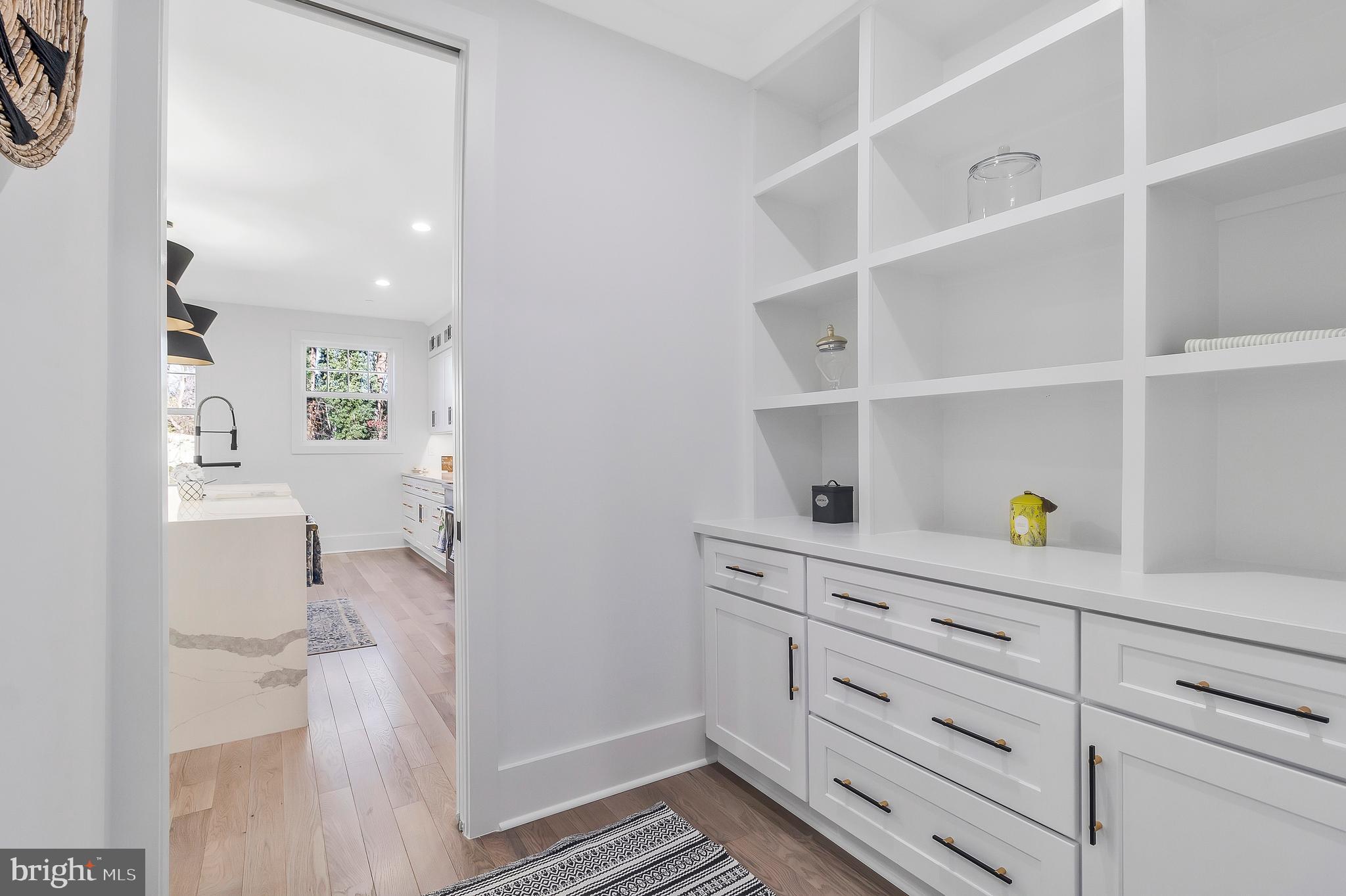 OAKLAND TERRACE - Residential