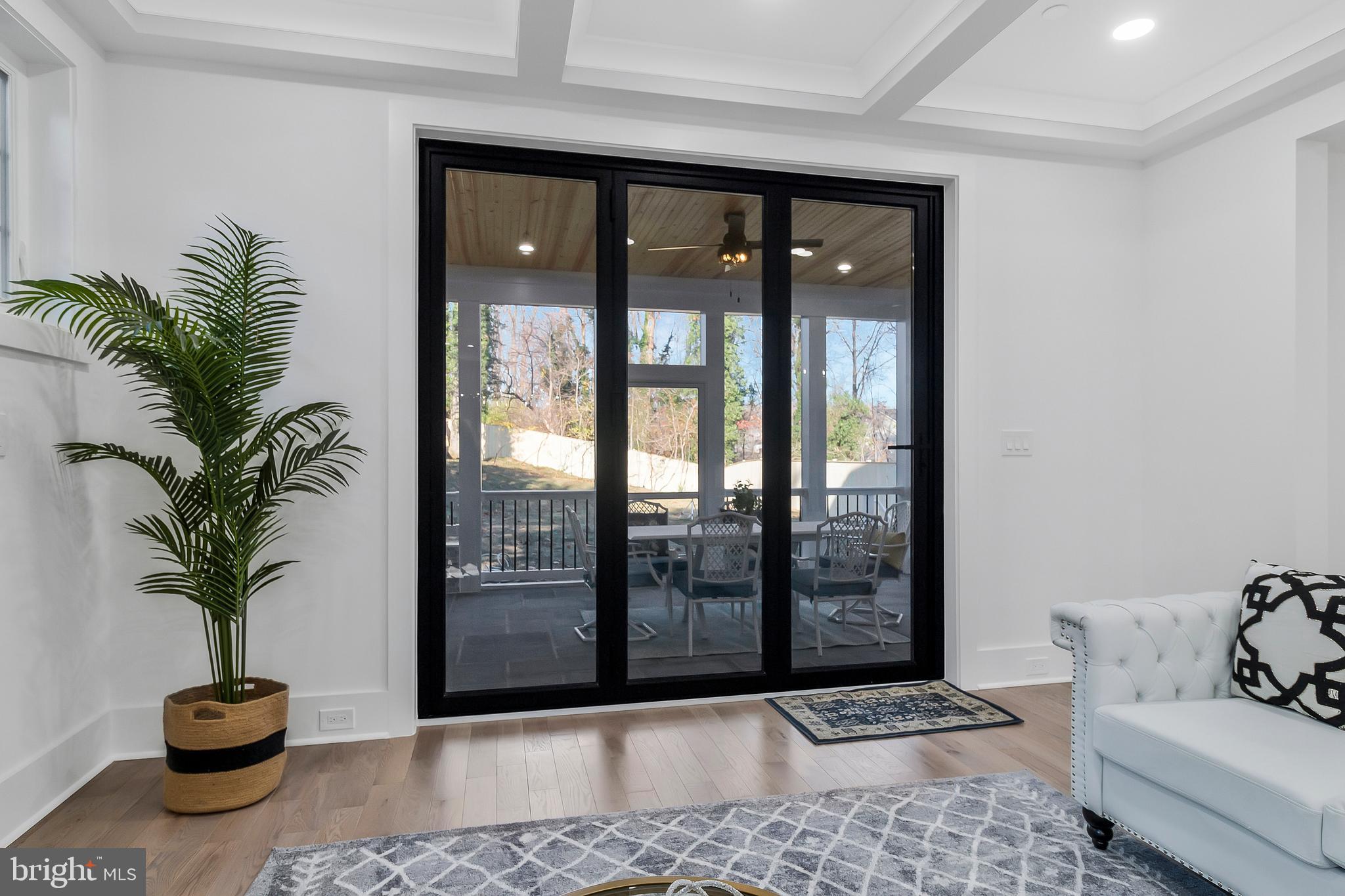 OAKLAND TERRACE - Residential