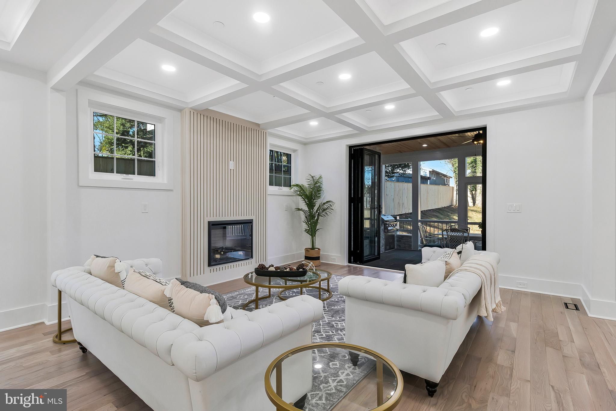 OAKLAND TERRACE - Residential