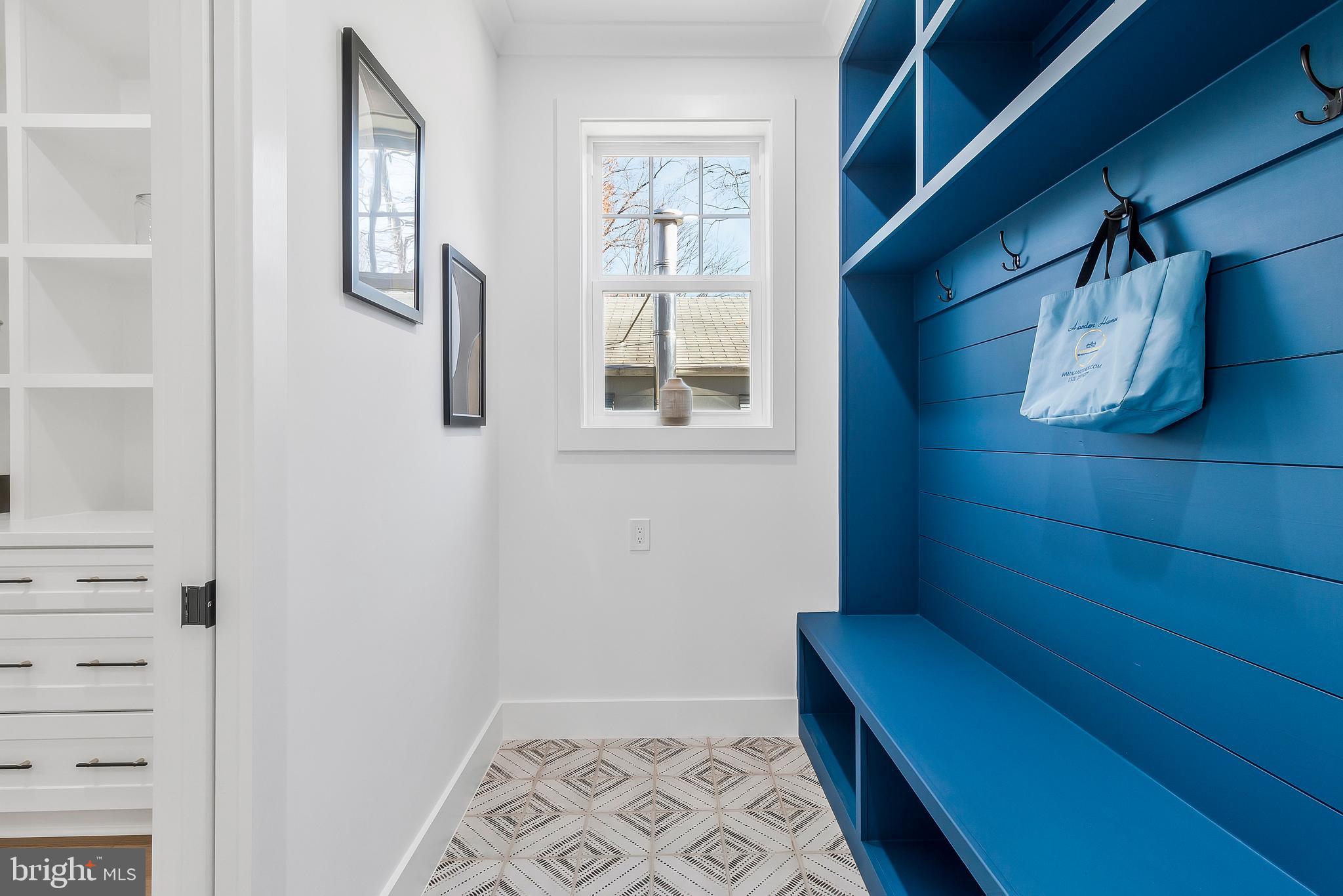 OAKLAND TERRACE - Residential