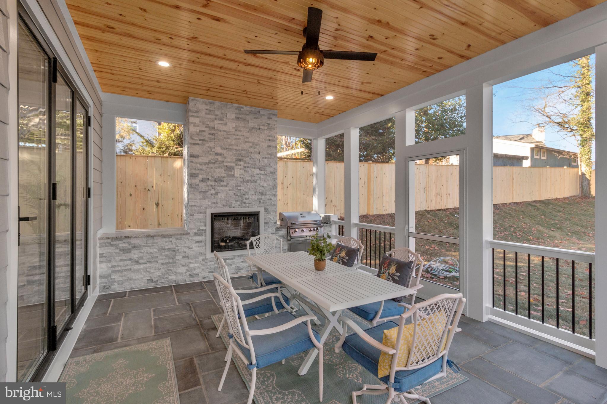 OAKLAND TERRACE - Residential