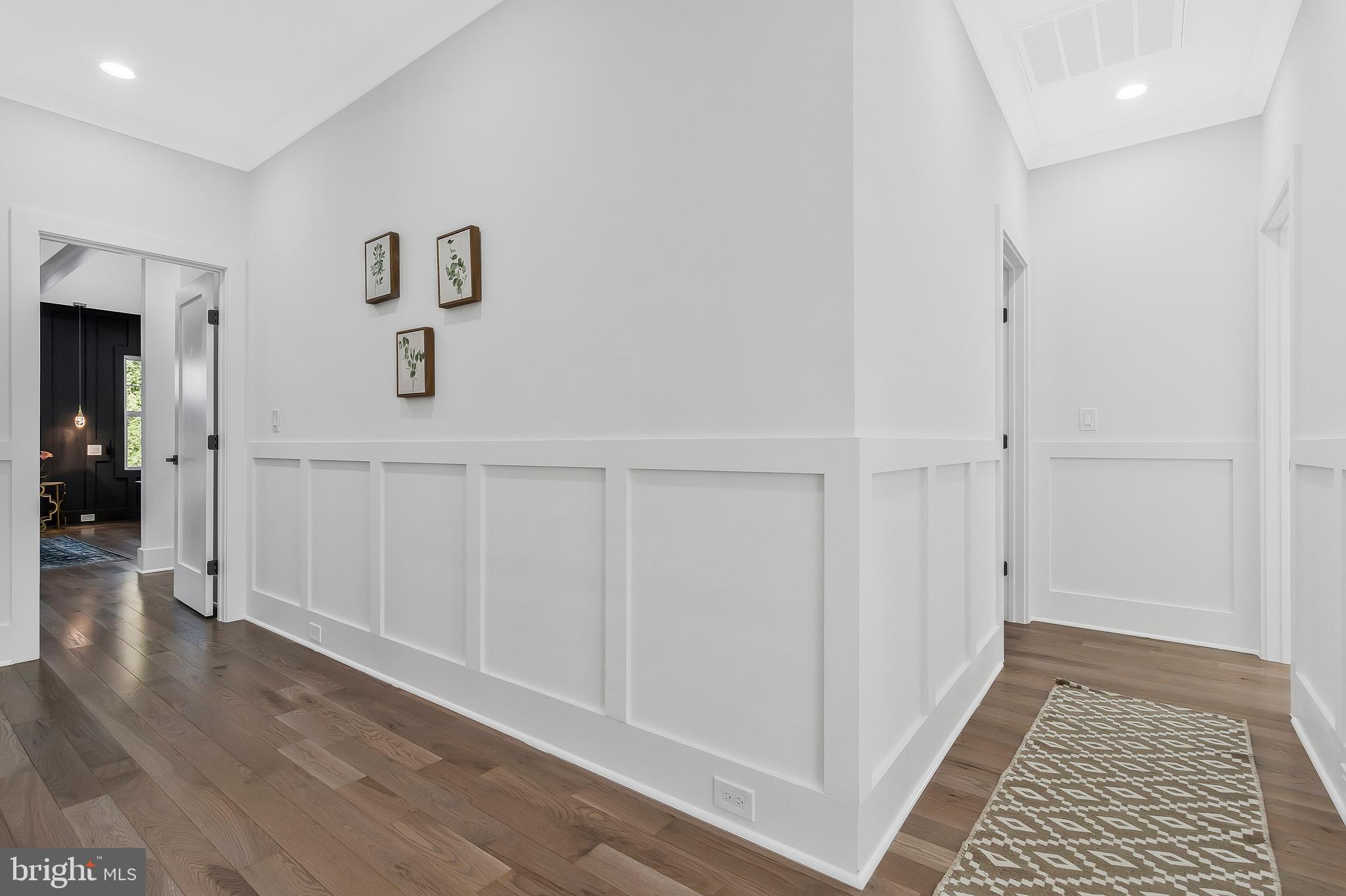 OAKLAND TERRACE - Residential