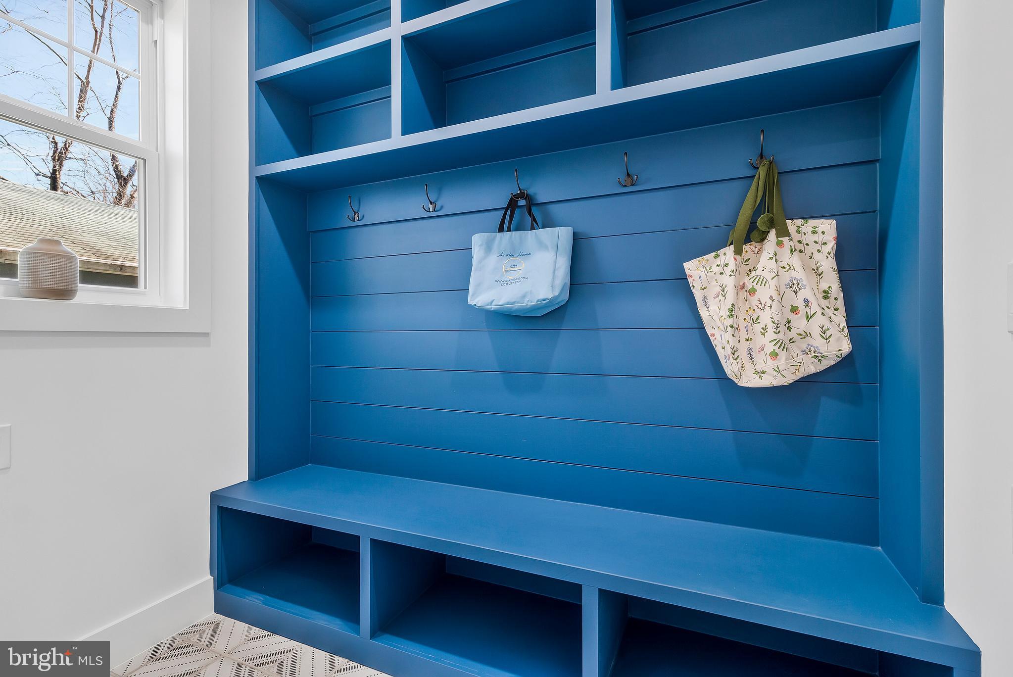 OAKLAND TERRACE - Residential