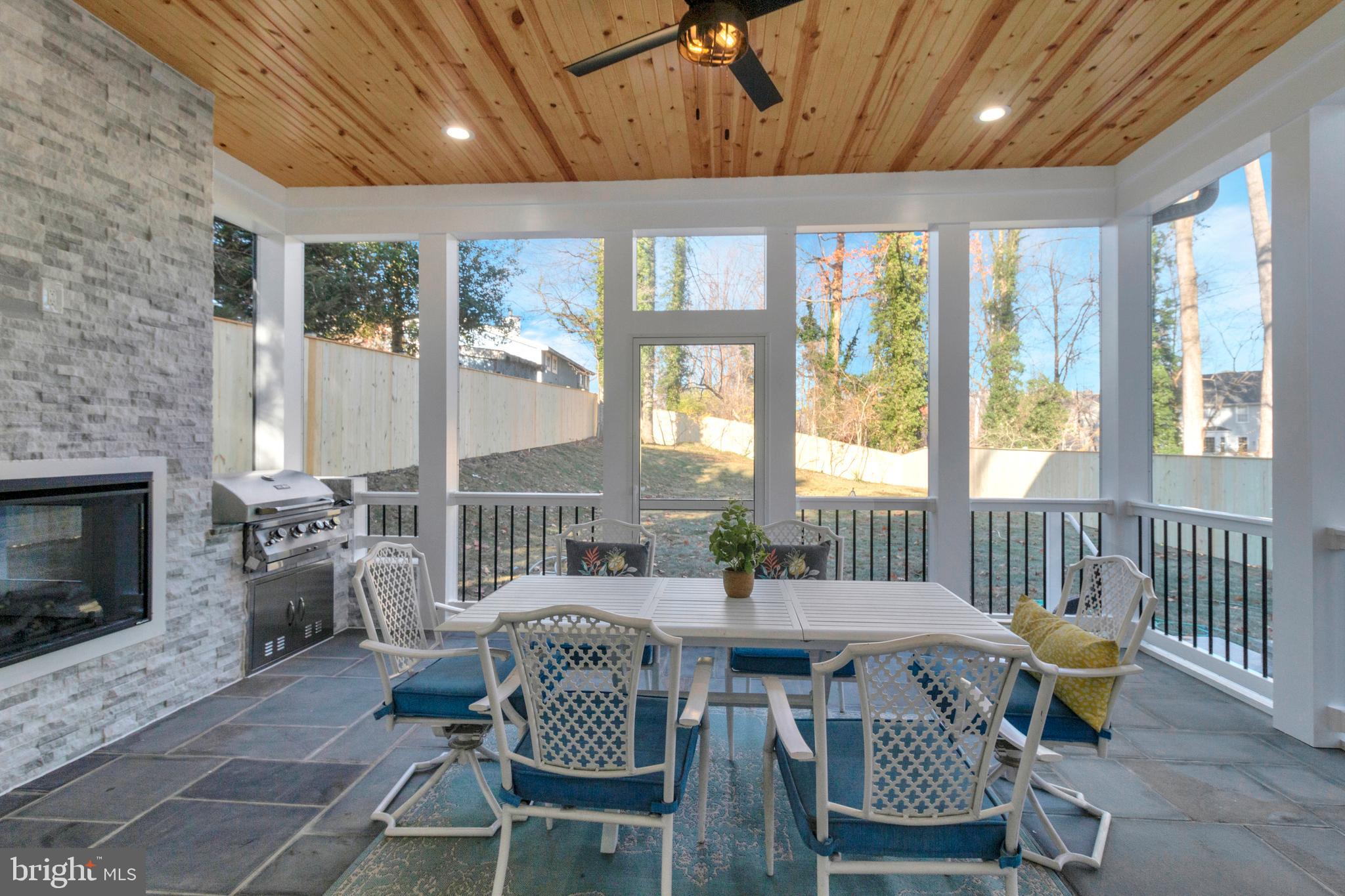 OAKLAND TERRACE - Residential