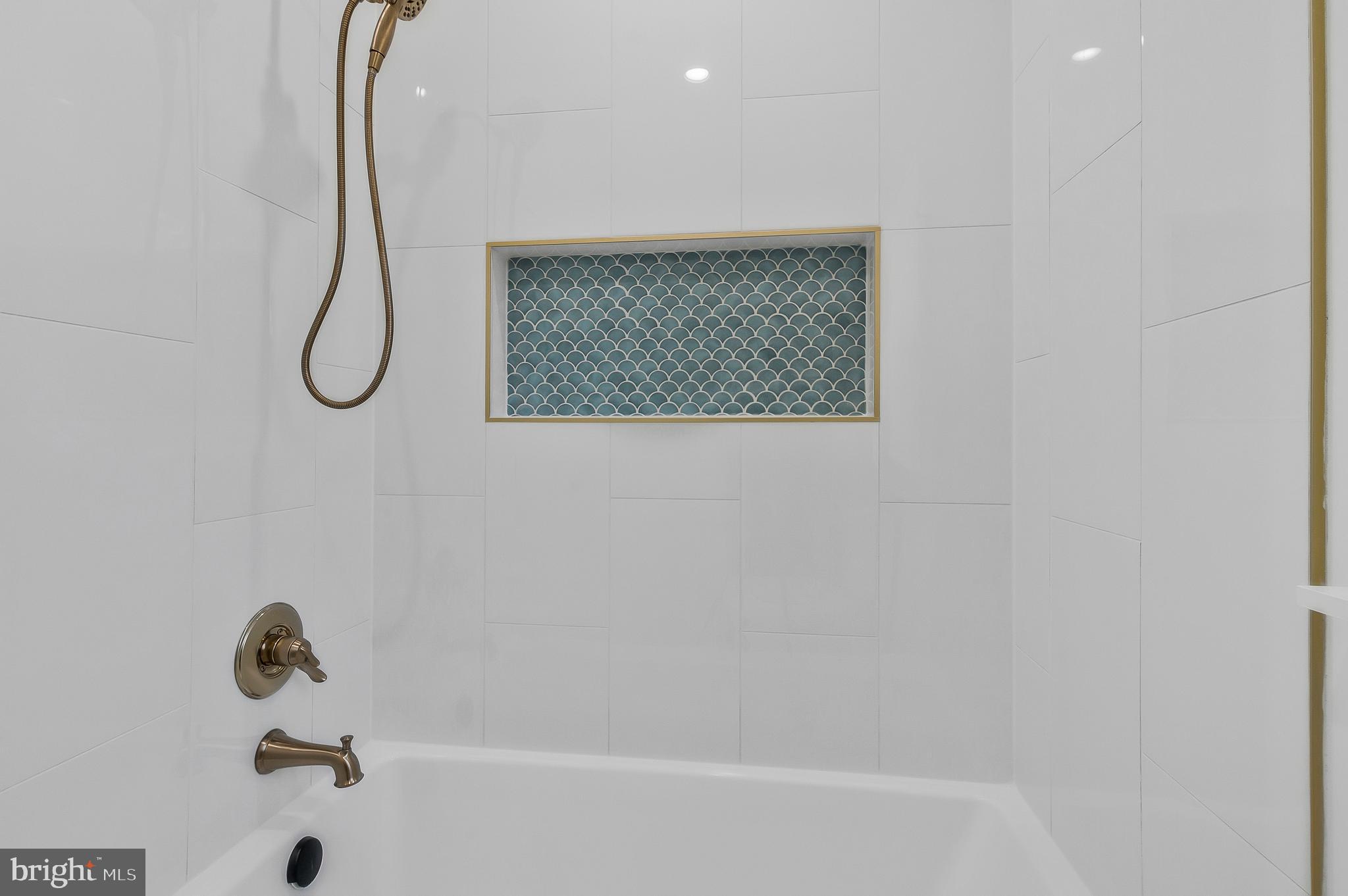 OAKLAND TERRACE - Residential