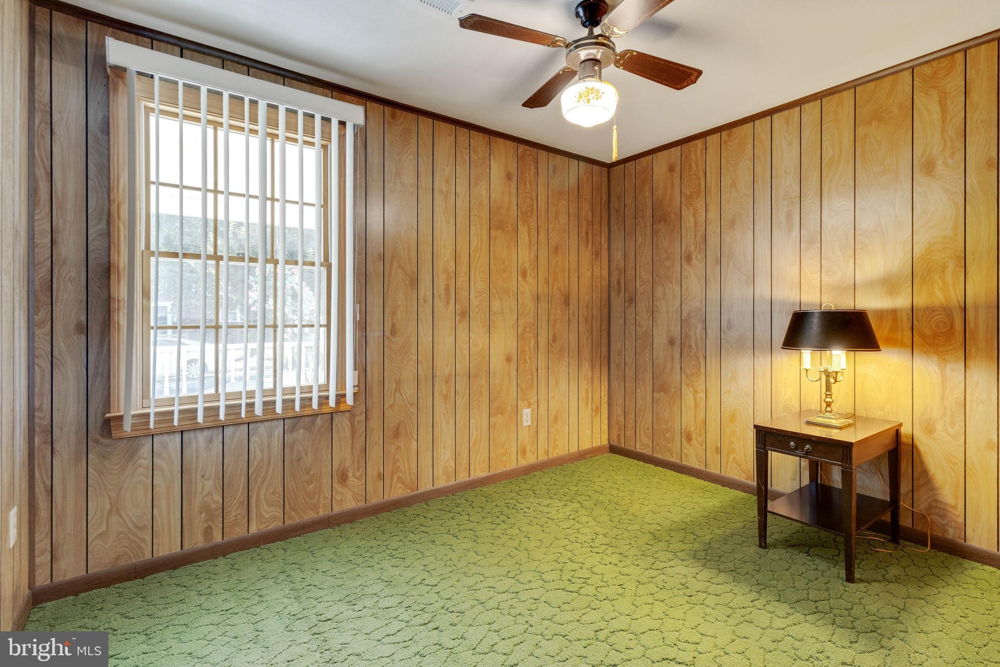 WOODLAND BEACH - Residential