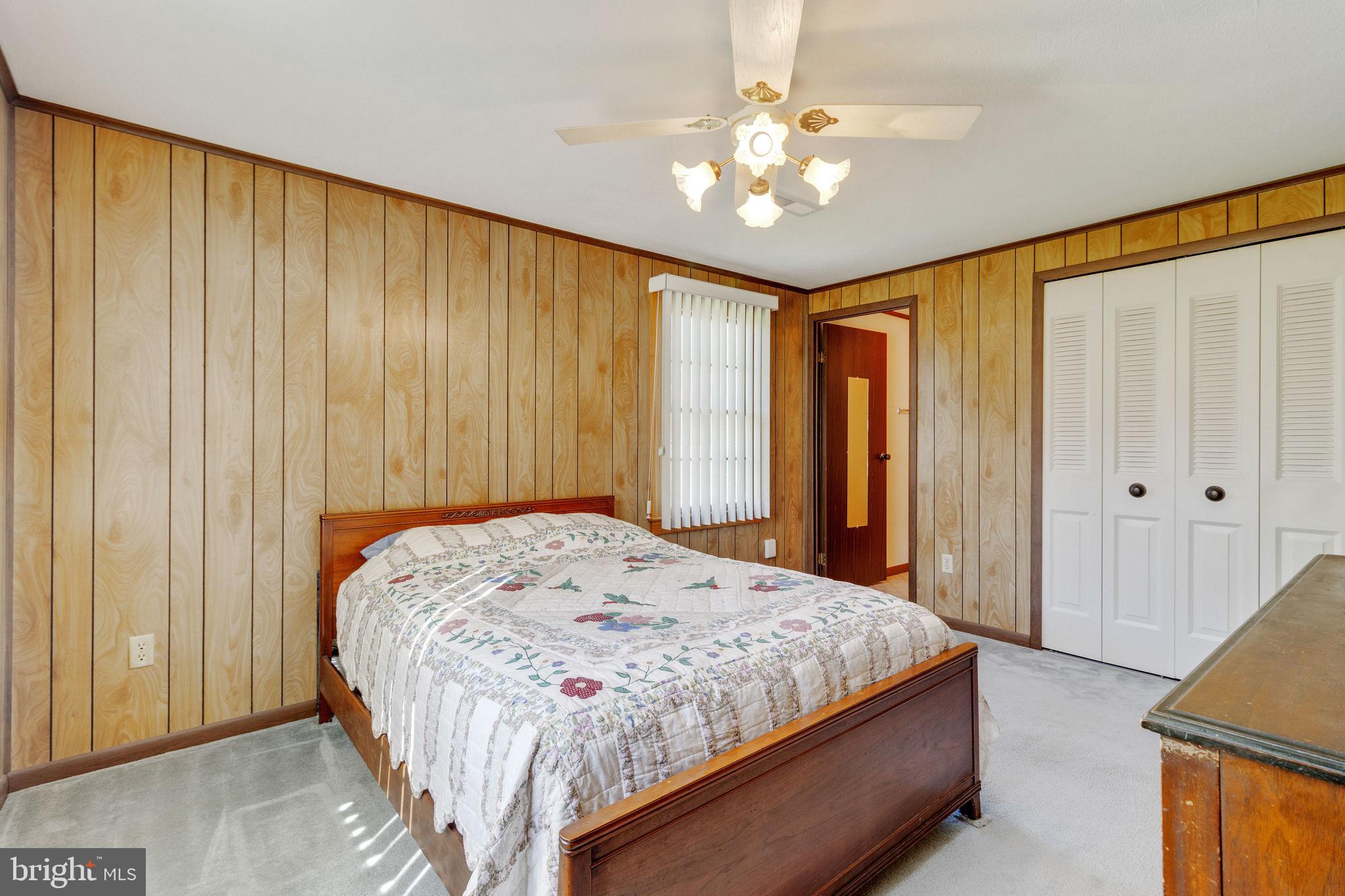 WOODLAND BEACH - Residential