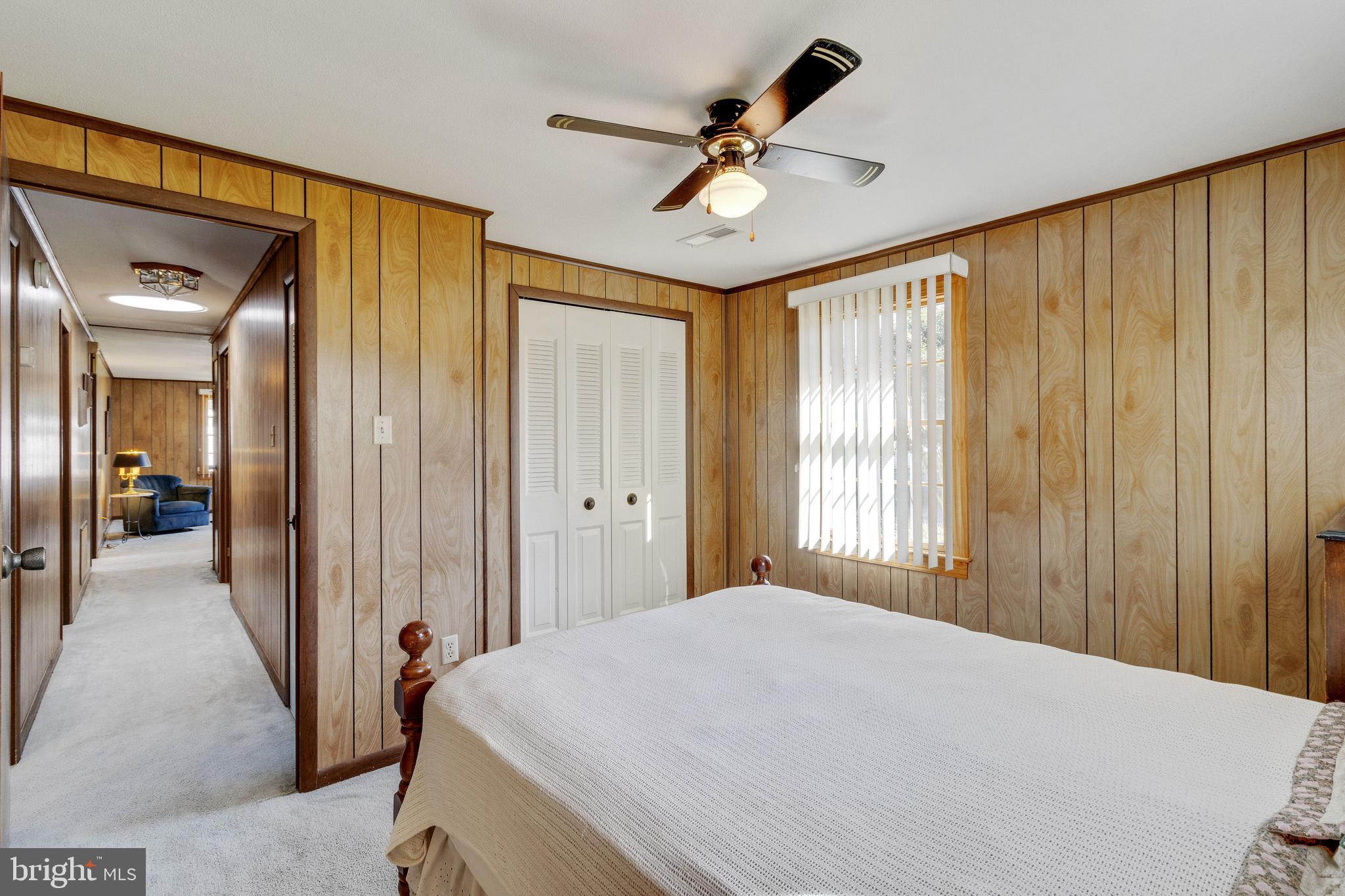 WOODLAND BEACH - Residential