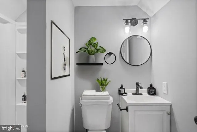 Gwynn Oak, Maryland 21207, United States, 5 Bedrooms Bedrooms, ,3 BathroomsBathrooms,Residential,Pending,14303