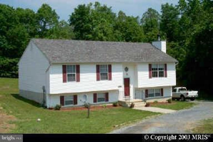 Very nice s/f in Mallards Landing small neighborhood, land backs to 67 protected acres. House has a beautiful fireplace, 4 bdrms., 3 full baths, all new carpet in bdrms., laminate hardwood in living area, whole house painted, large deck off kitchen and beautiful salt water pool (not open yet), fenced yard, septic just pumped 3/27/15, pool table can stay or go, well pump and HVAC 1yr.