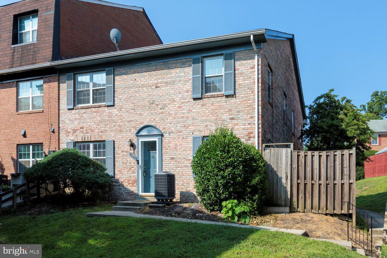 THE HIGHLANDS - Residential Lease