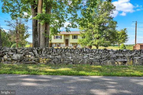 Homes For Sale - 62 Oak Flat Road<br/> Cumberland County, NEWVILLE, PA 17241