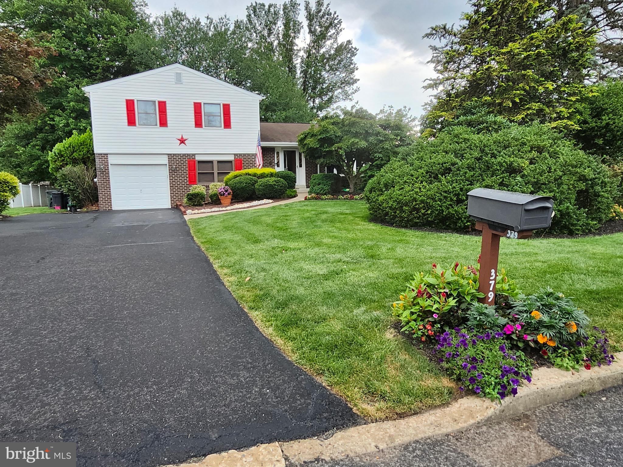 379 GLEN MEADOW ROAD