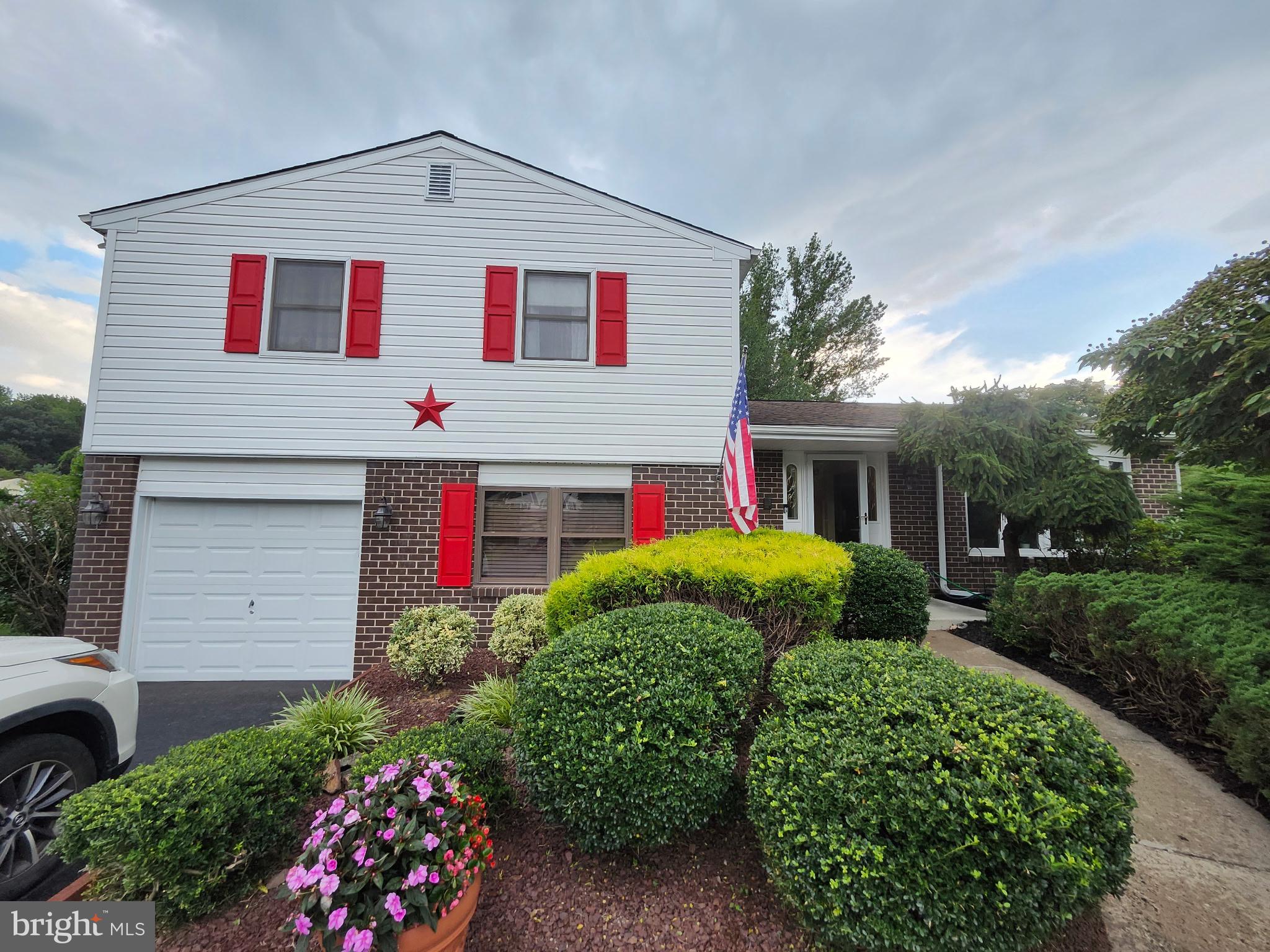 379 GLEN MEADOW ROAD