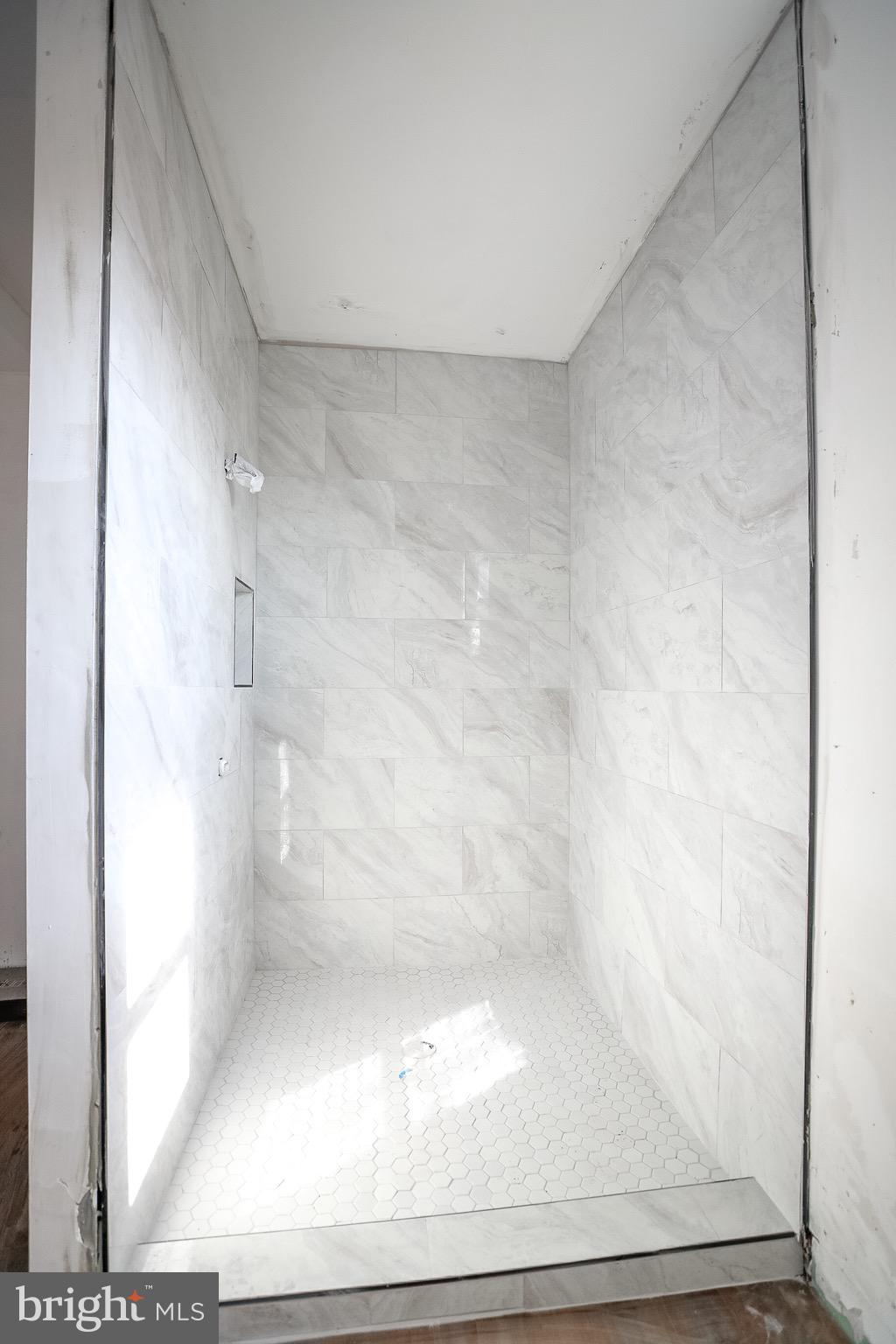 GARRISON - Residential