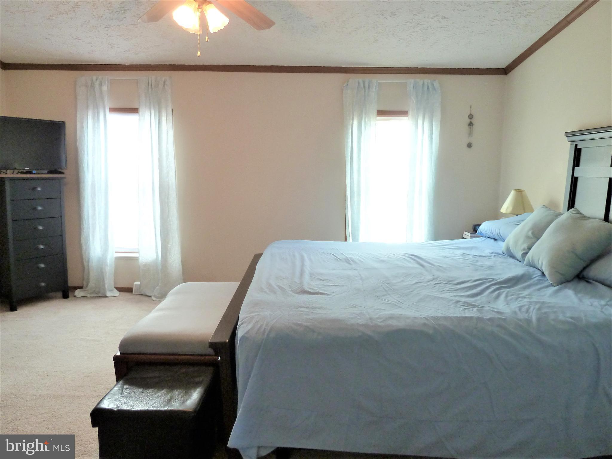 LAKESIDE - Residential