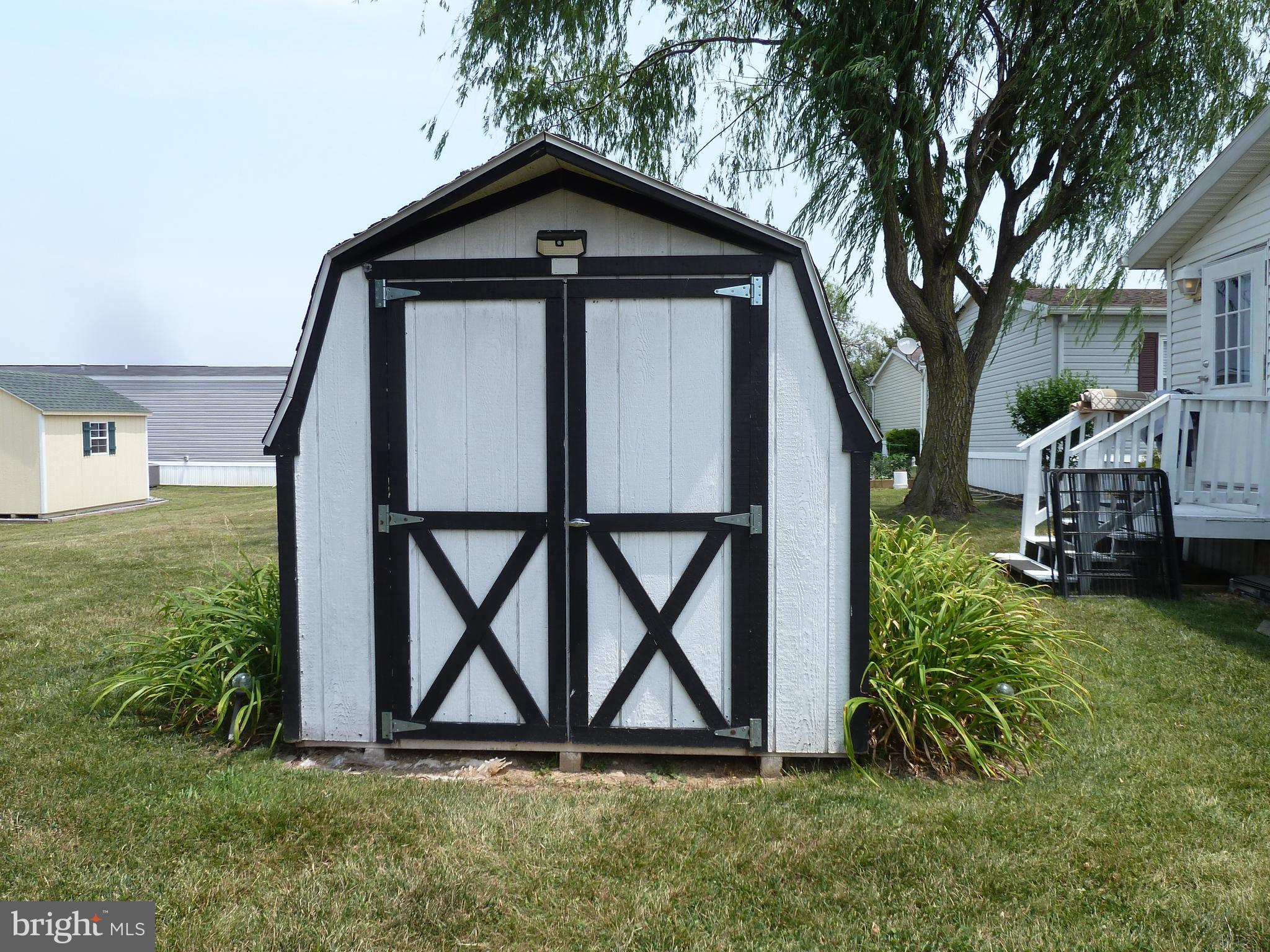 LAKESIDE - Residential