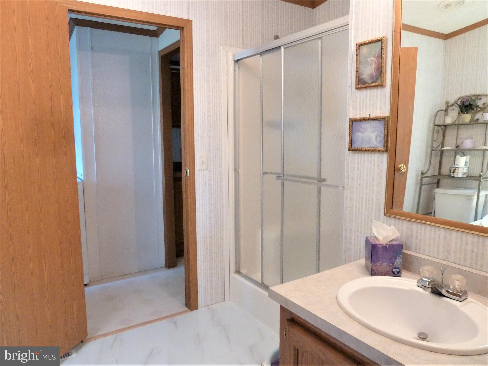 LAKESIDE - Residential