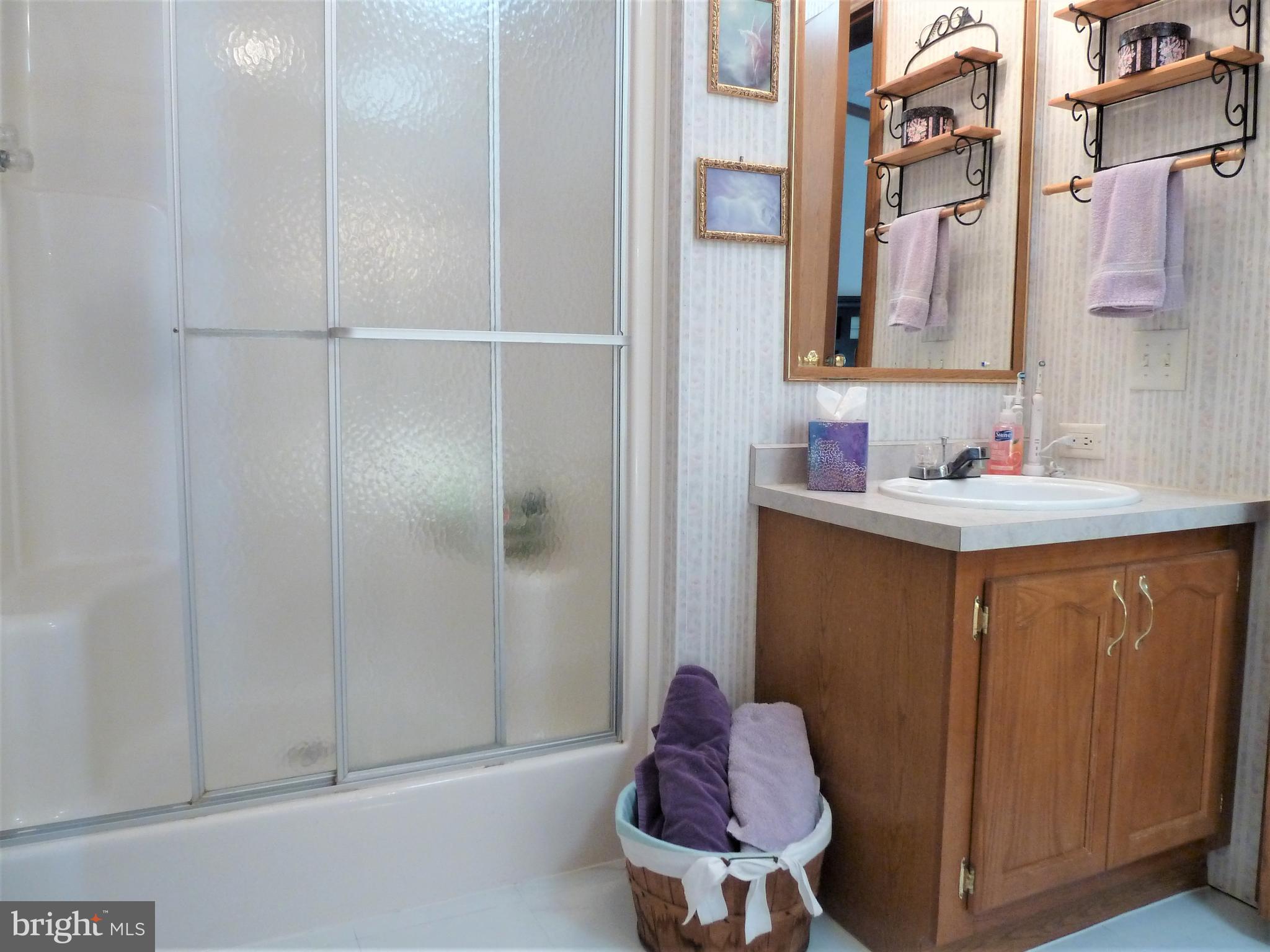 LAKESIDE - Residential