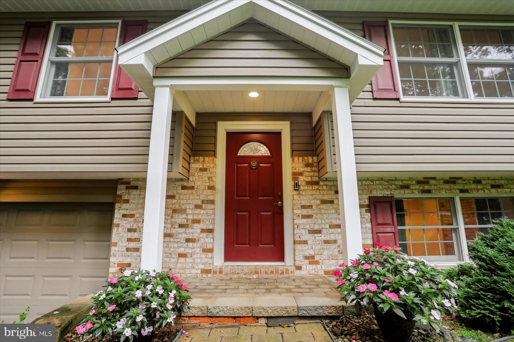 266 OAKLEY DRIVE