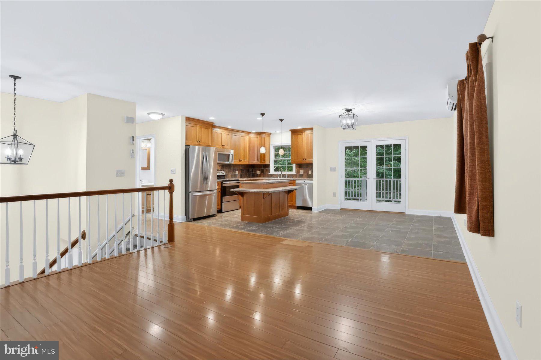 266 OAKLEY DRIVE
