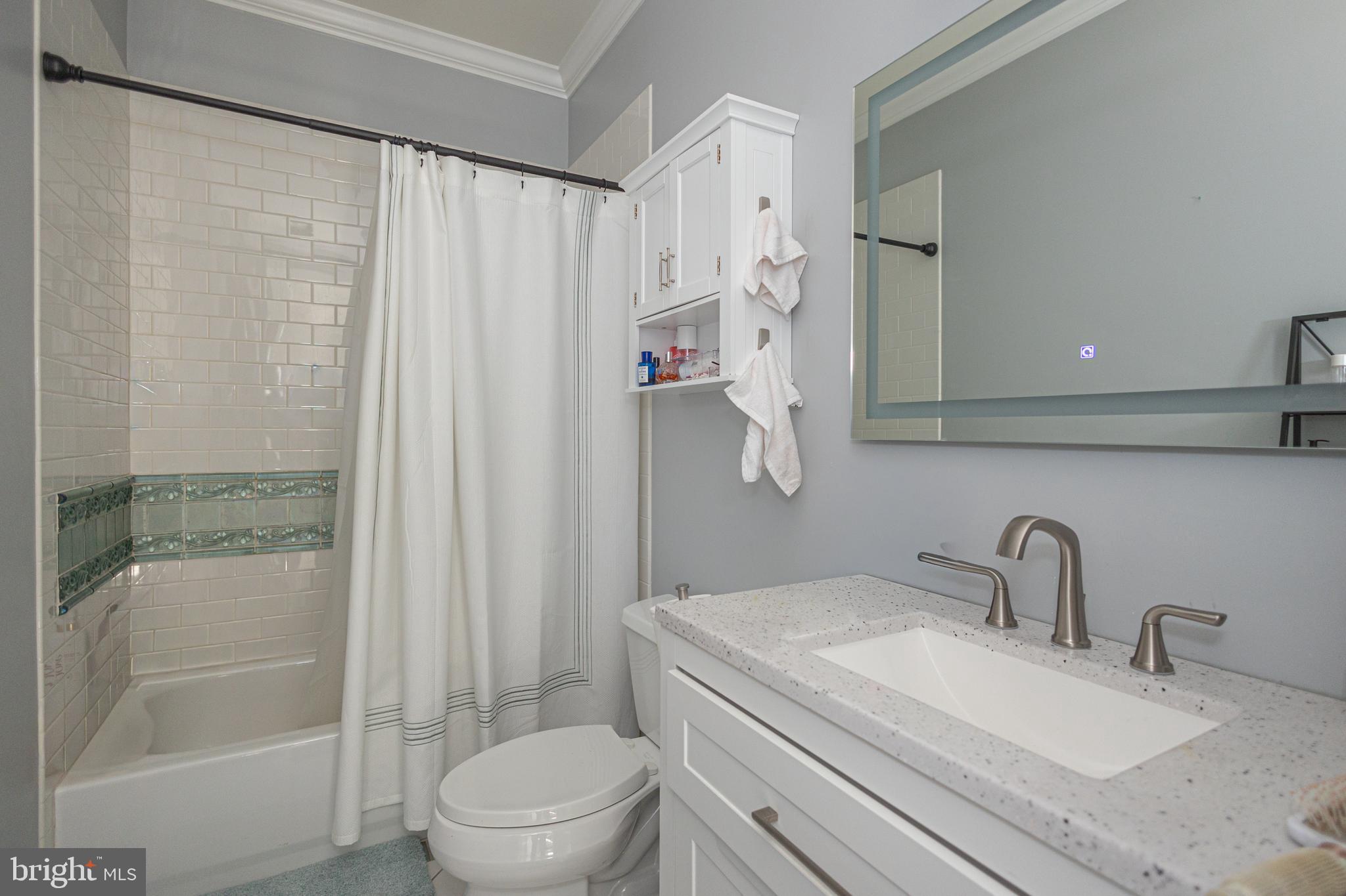 RIDINGS OF WARWICK - Residential