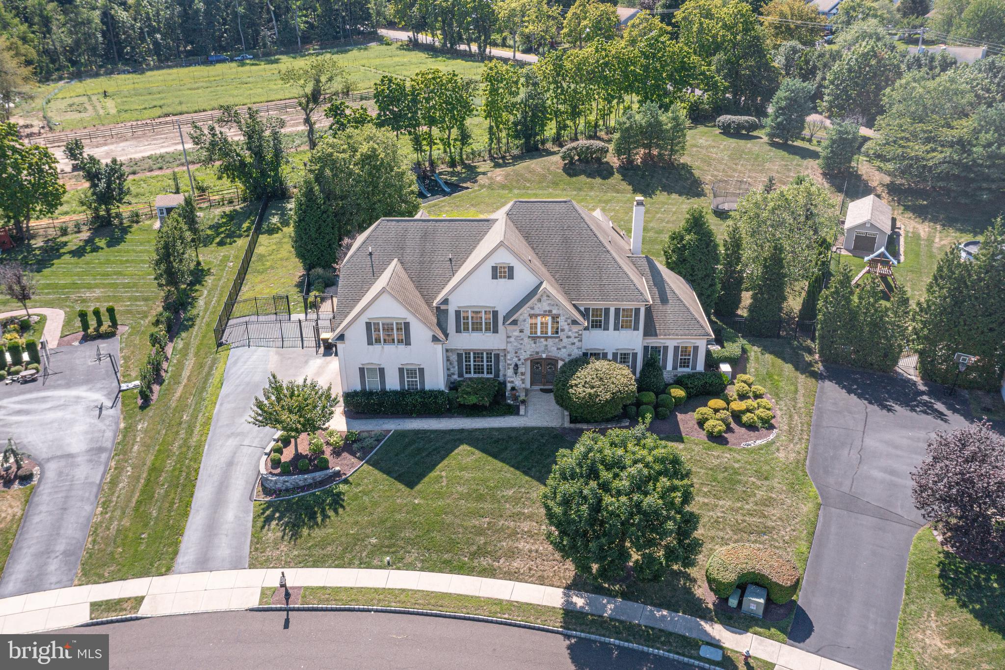 RIDINGS OF WARWICK - Residential