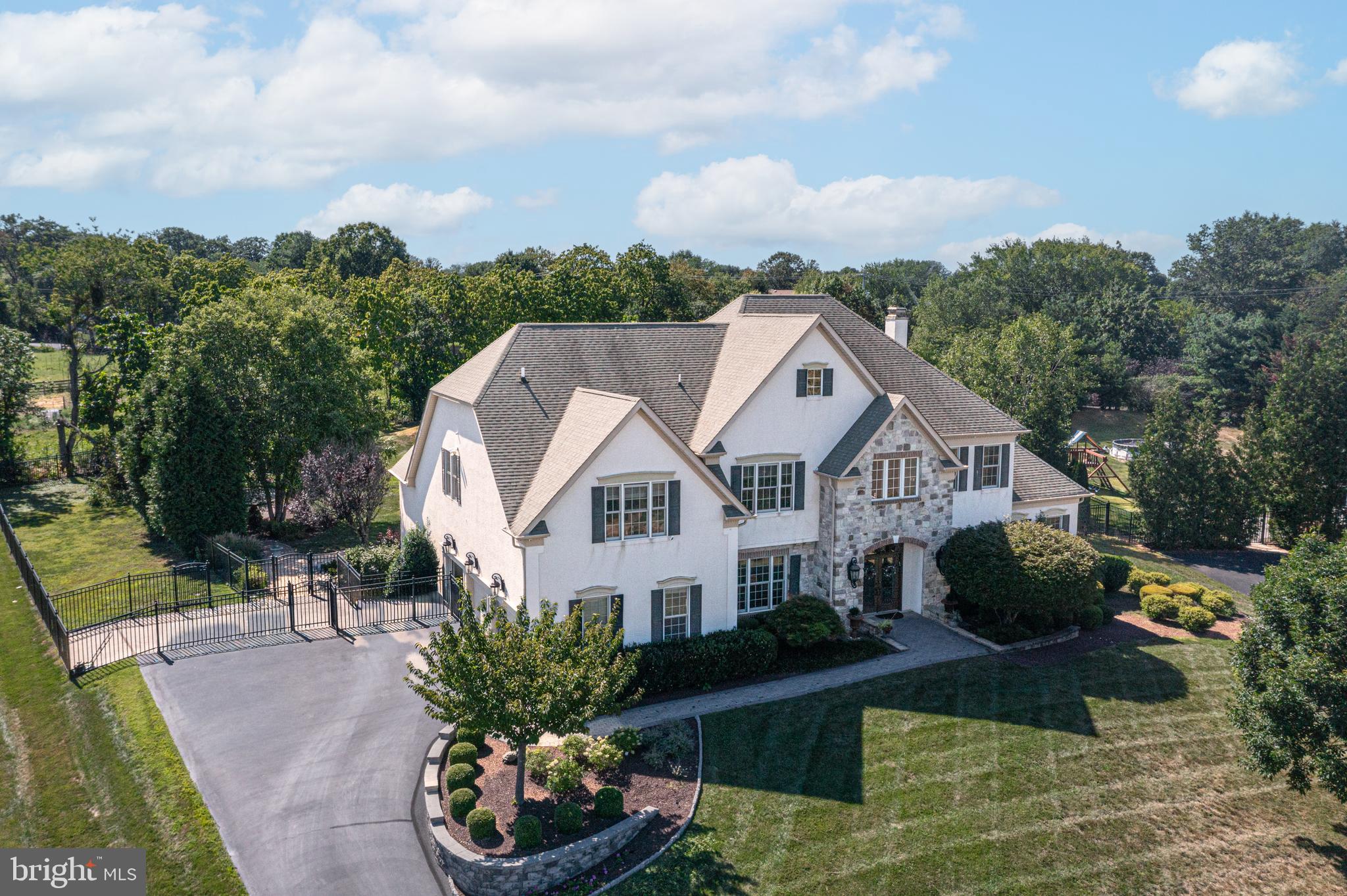 RIDINGS OF WARWICK - Residential