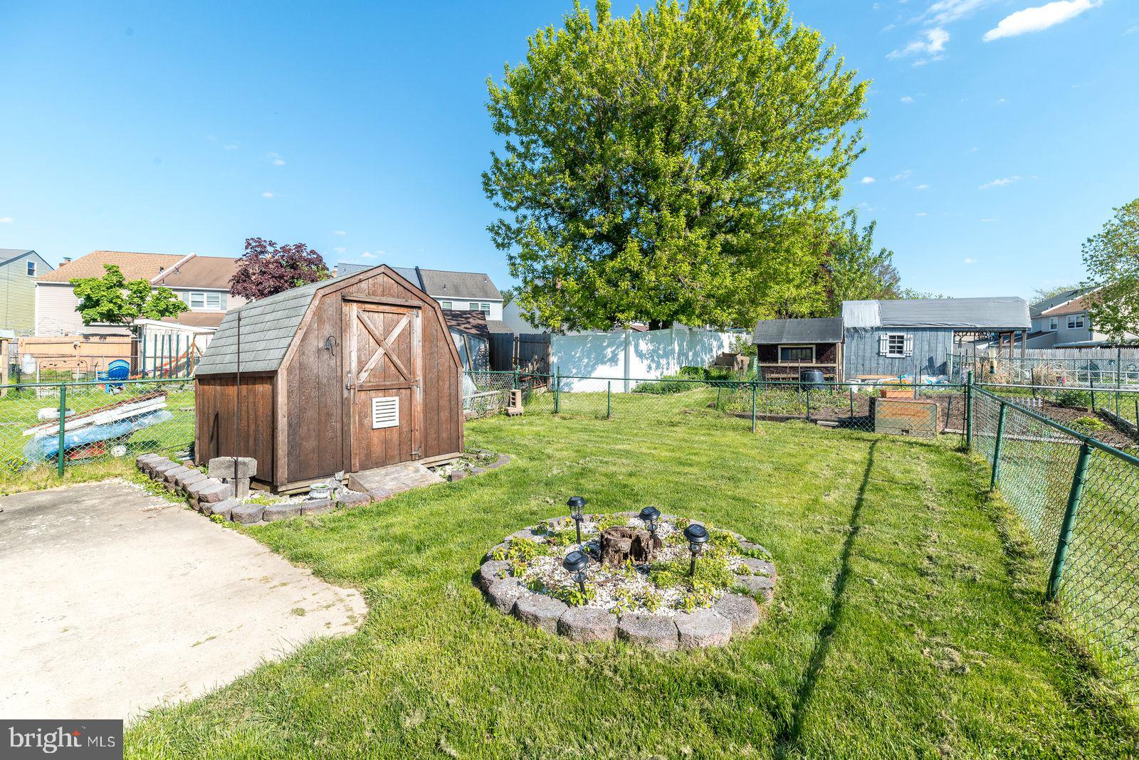 CEDAR GROVE ESTS - Residential