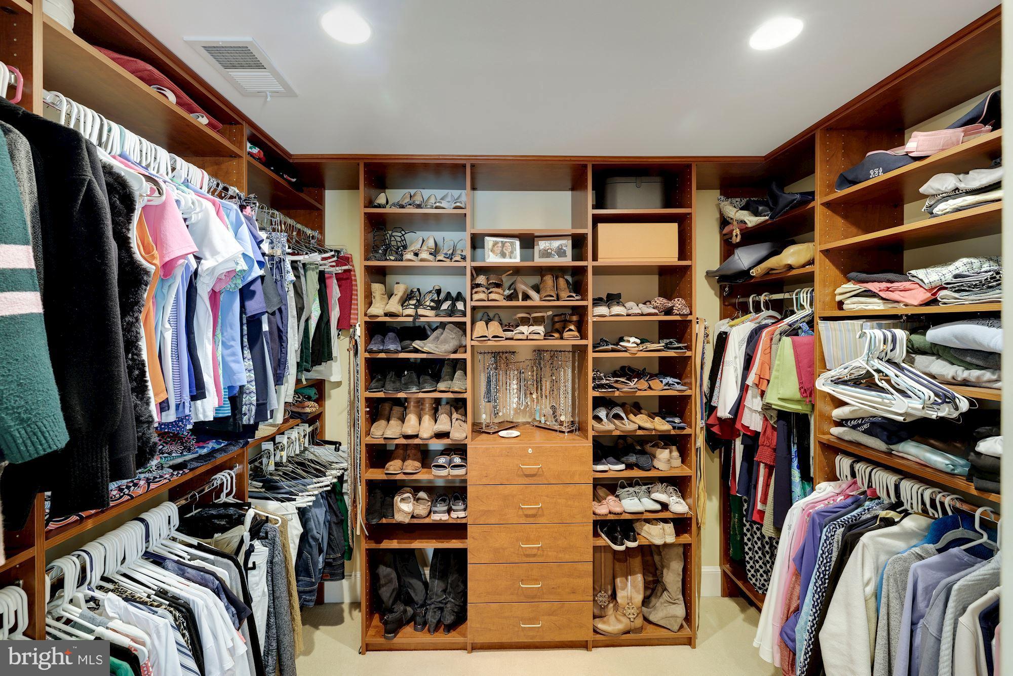 MCAULEY PARK - Residential