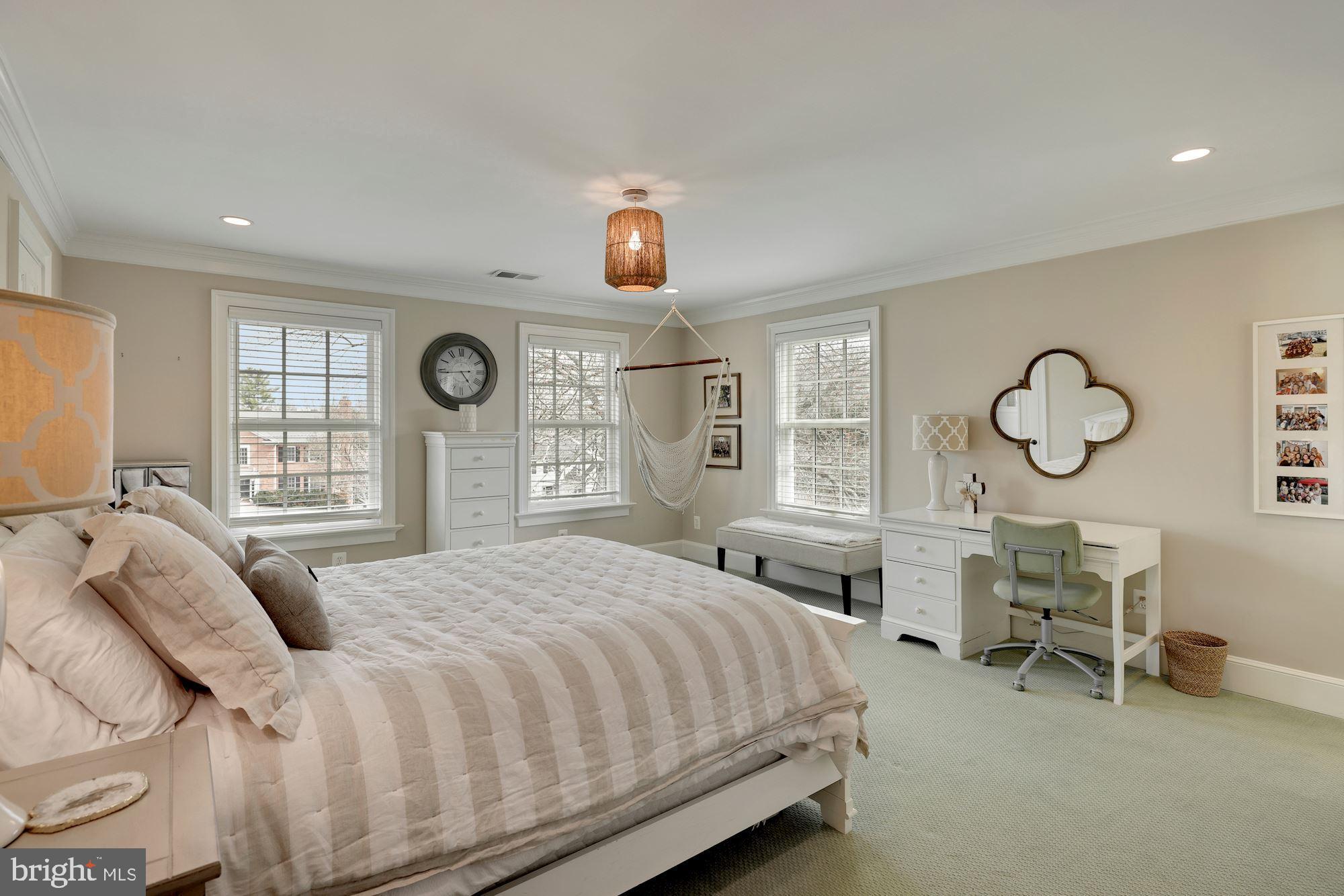 MCAULEY PARK - Residential