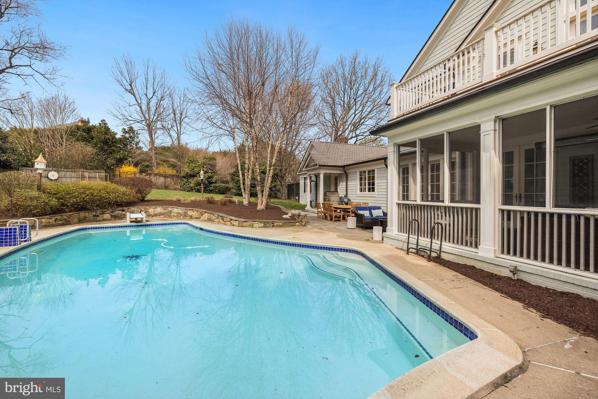 MCAULEY PARK - Residential