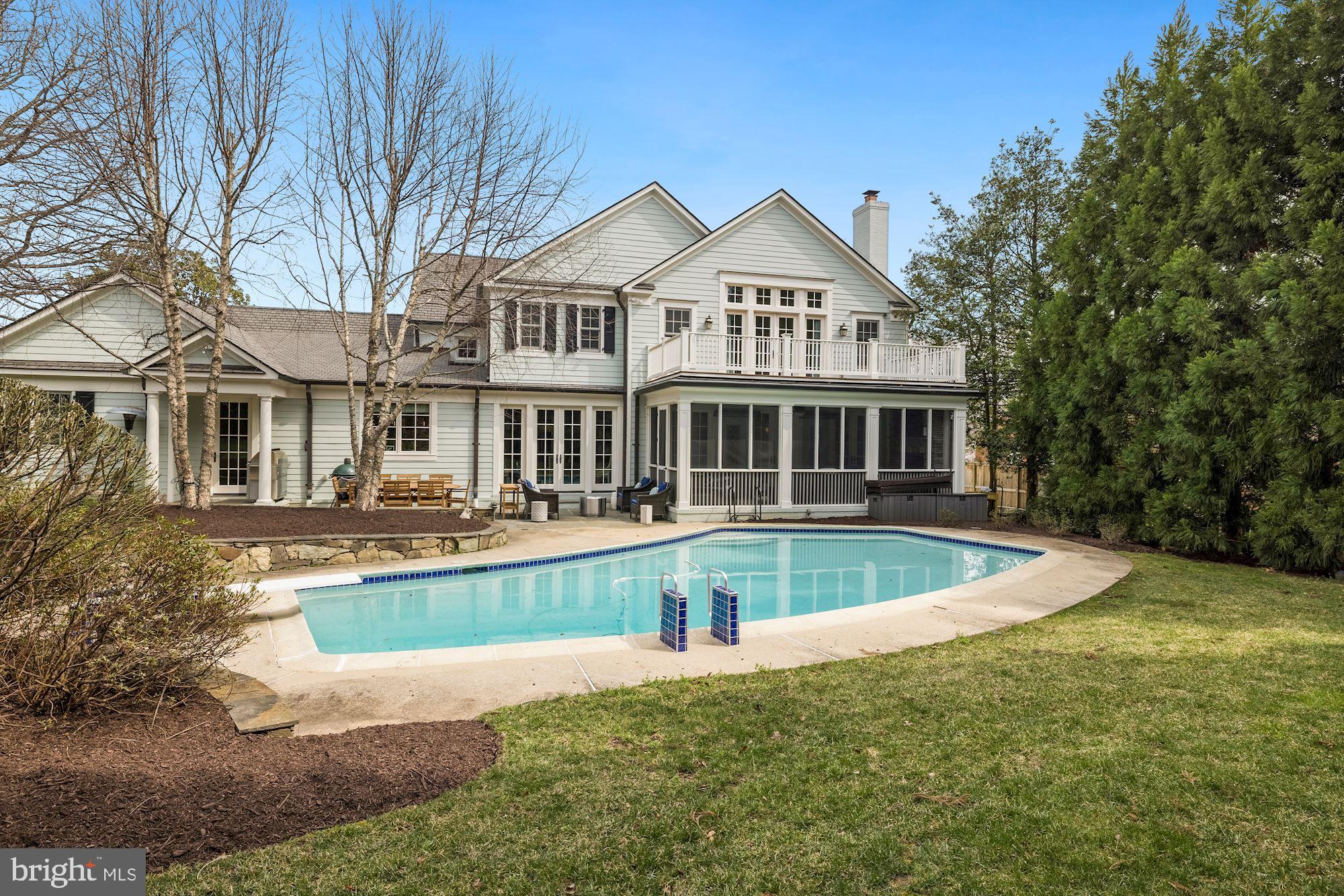 MCAULEY PARK - Residential