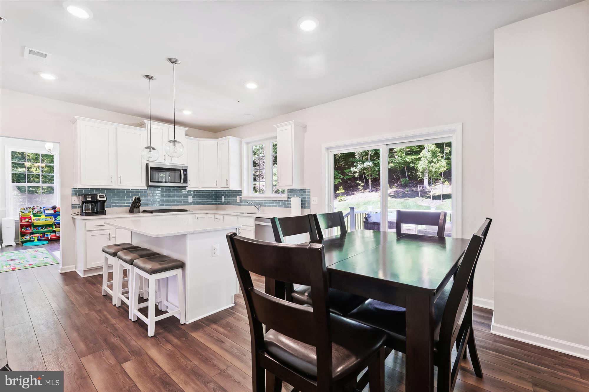 SPRING RIDGE - Residential