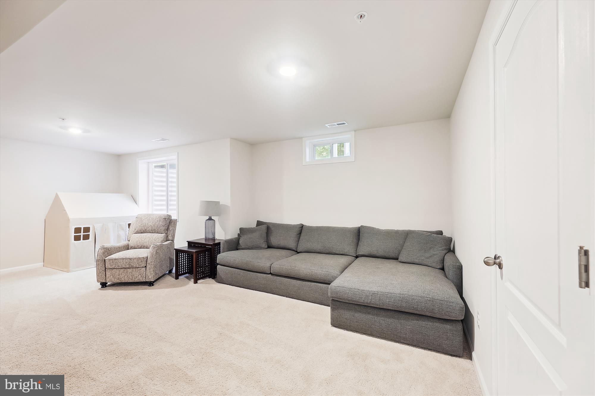 SPRING RIDGE - Residential