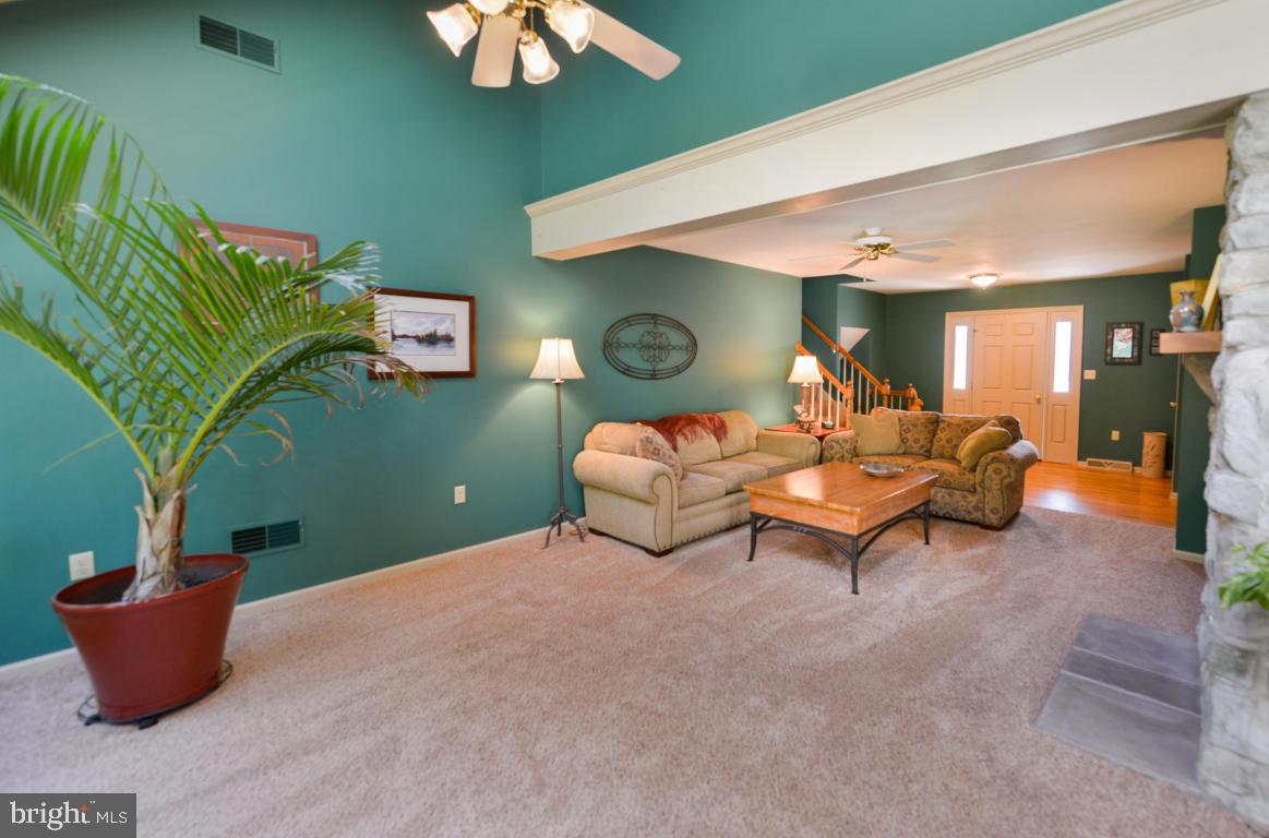 BUTTERFLY ACRES - Residential
