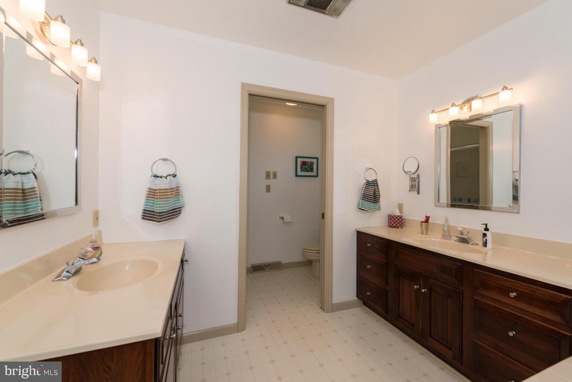 BUTTERFLY ACRES - Residential