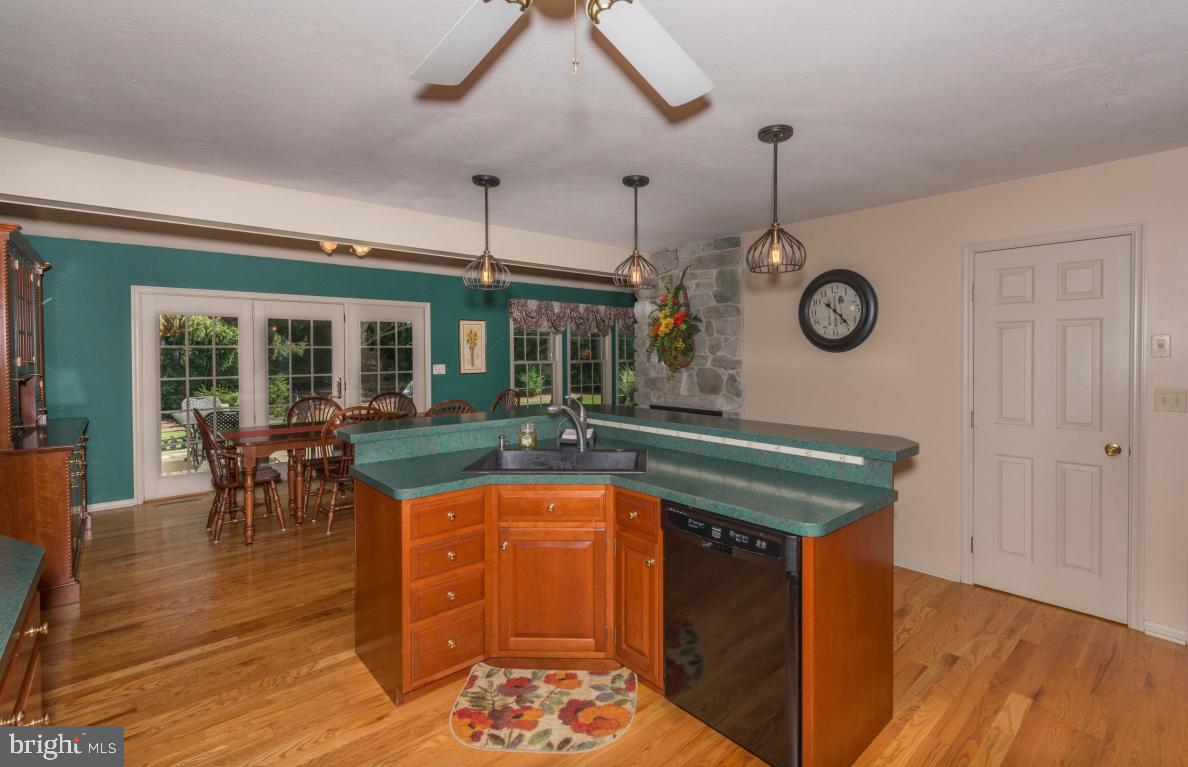 BUTTERFLY ACRES - Residential