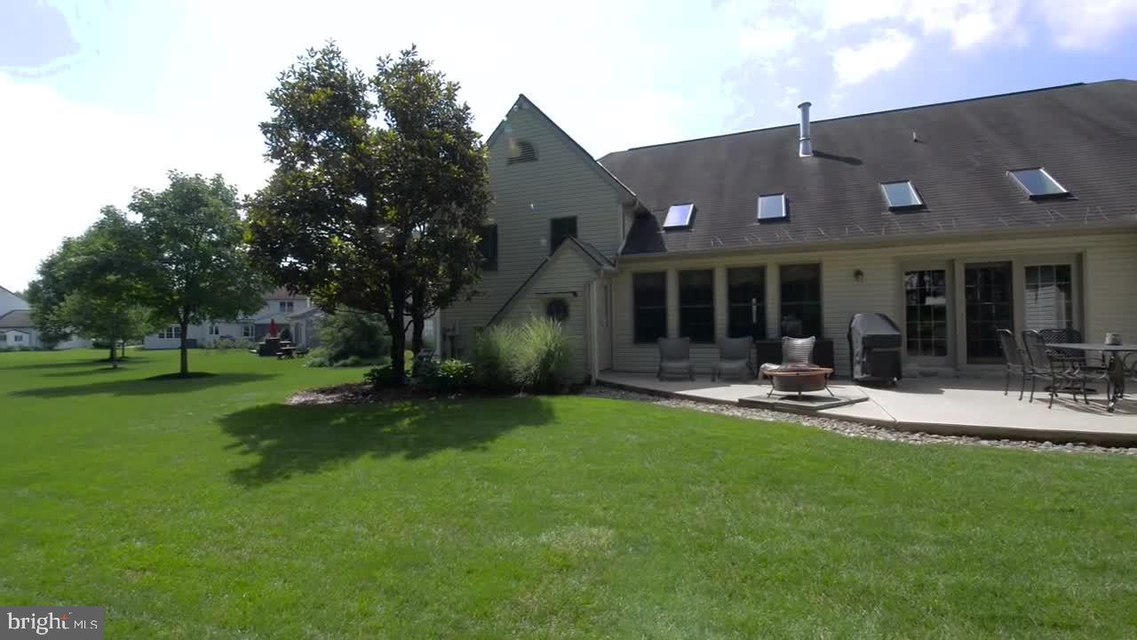 BUTTERFLY ACRES - Residential