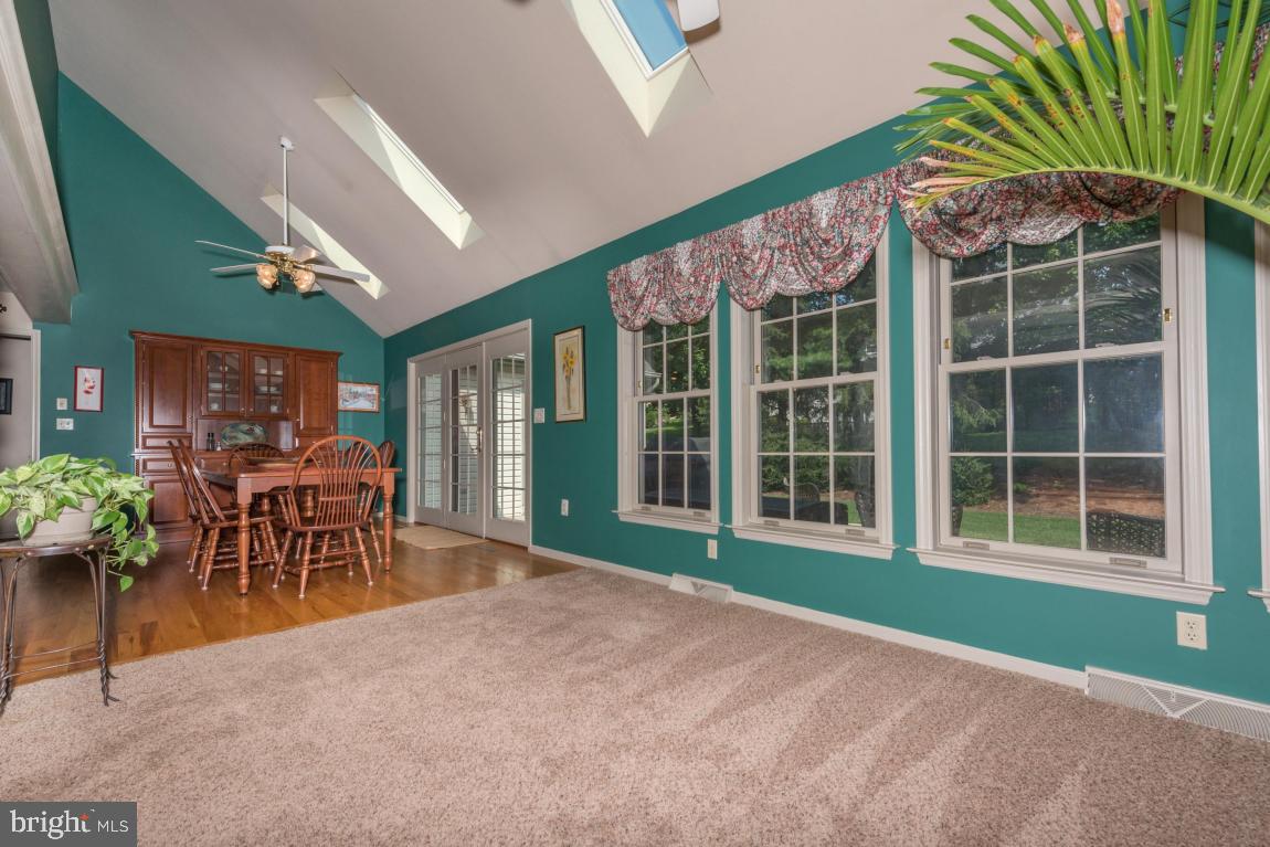 BUTTERFLY ACRES - Residential