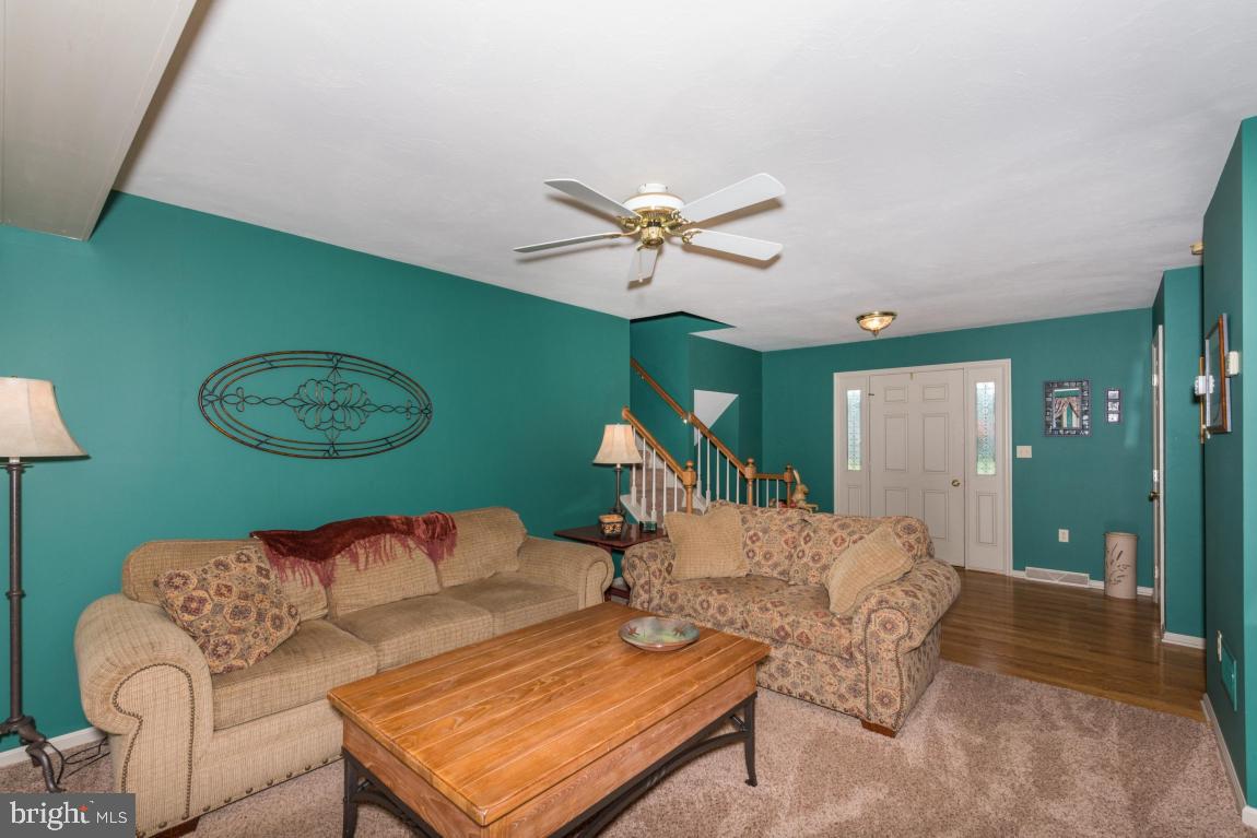 BUTTERFLY ACRES - Residential