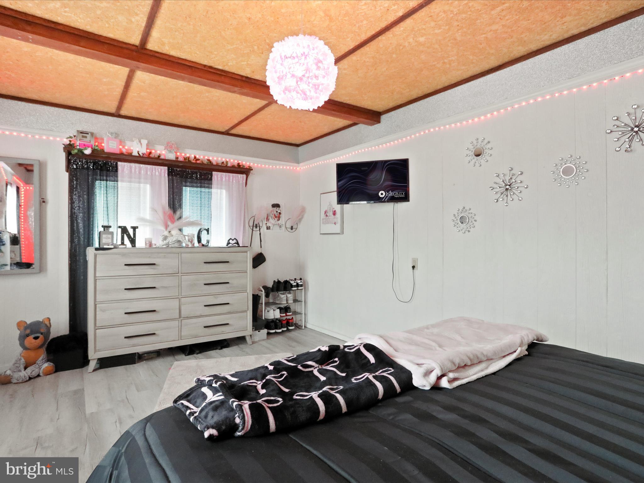 PIKEVIEW ACRES WEST - Residential